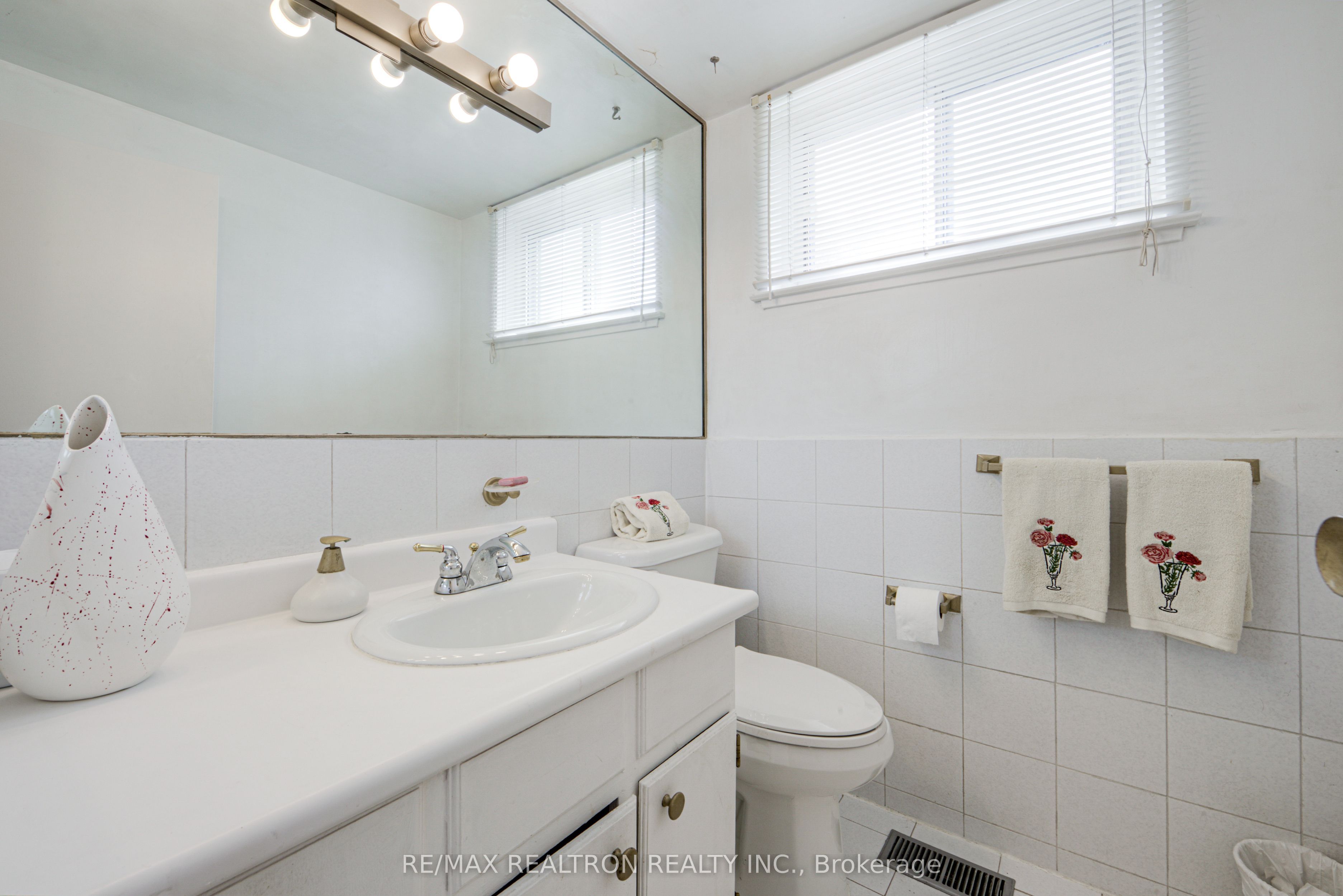 62 Hullmar Drive Property Photo 22