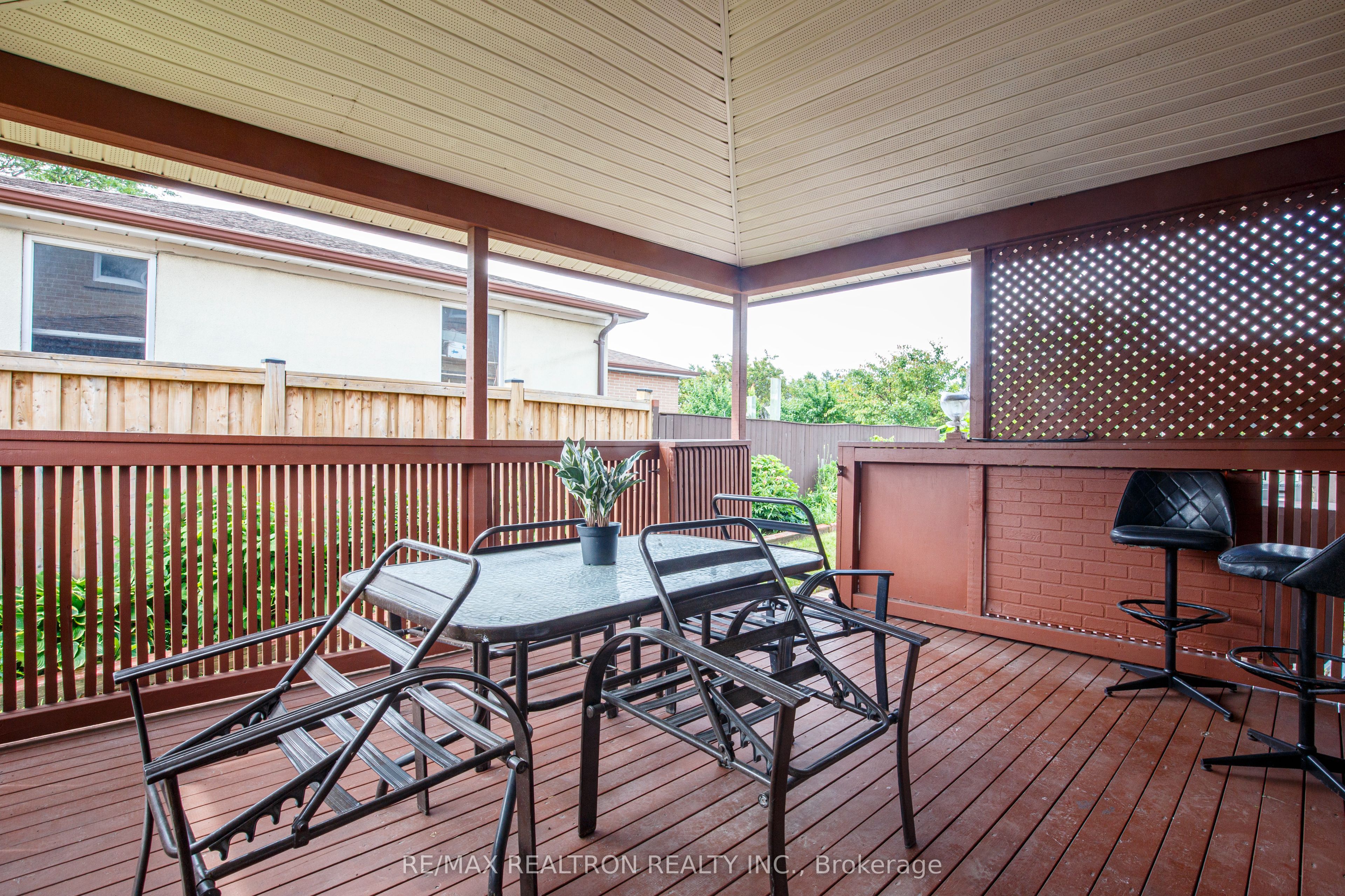 62 Hullmar Drive Property Photo 43