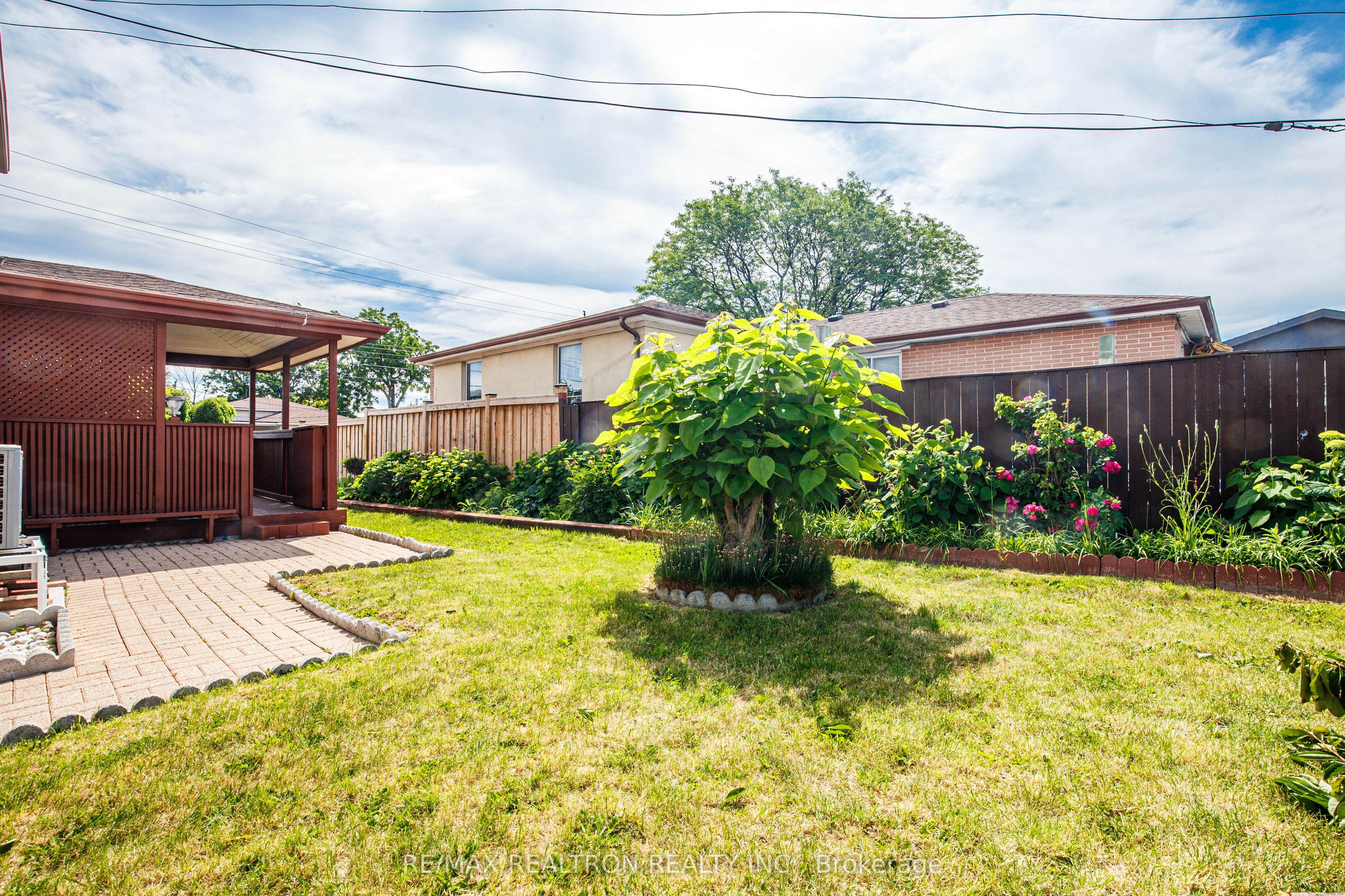 62 Hullmar Drive Property Photo 44