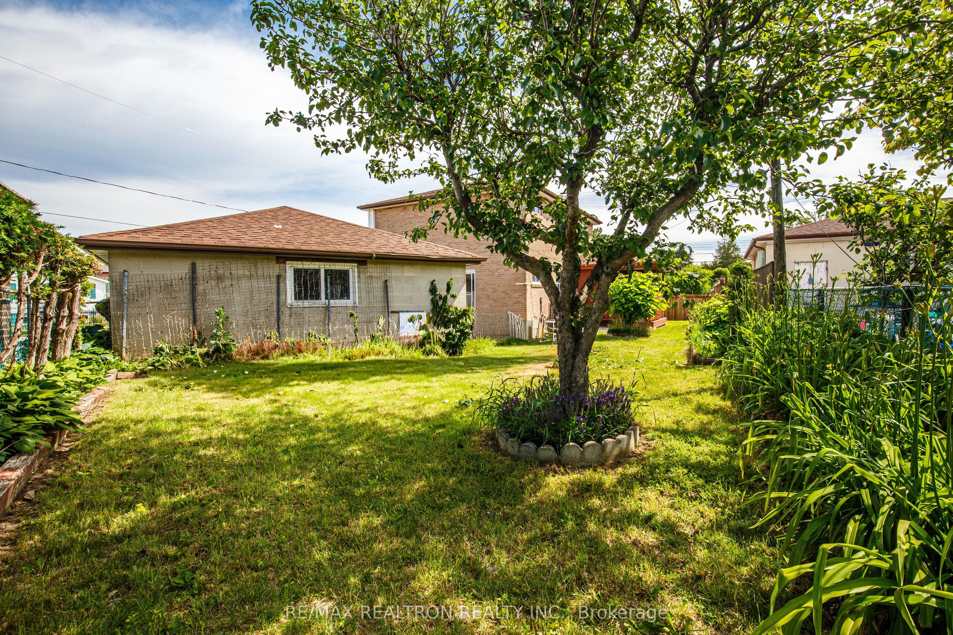 62 Hullmar Drive Property Photo 45