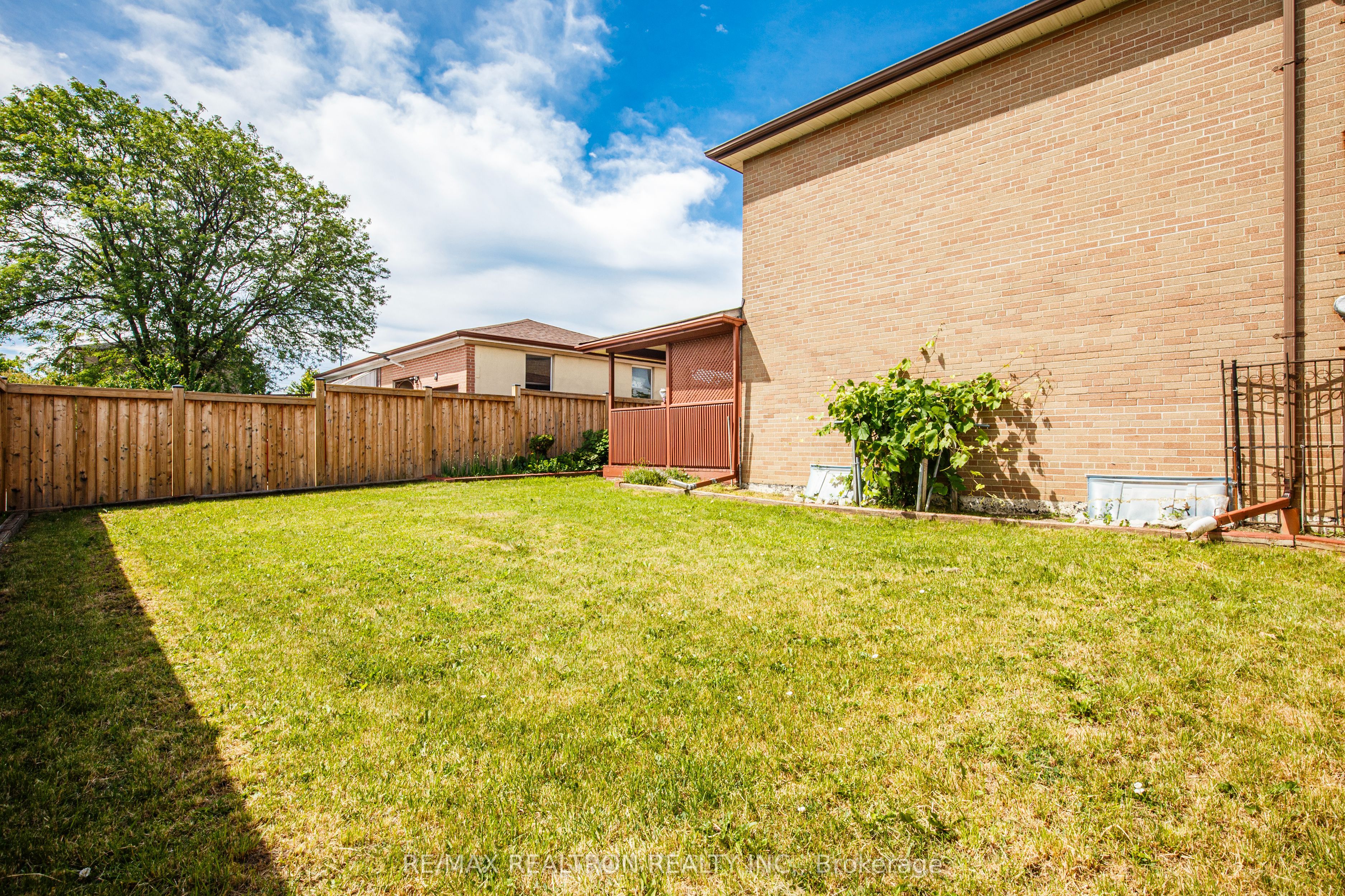 62 Hullmar Drive Property Photo 49