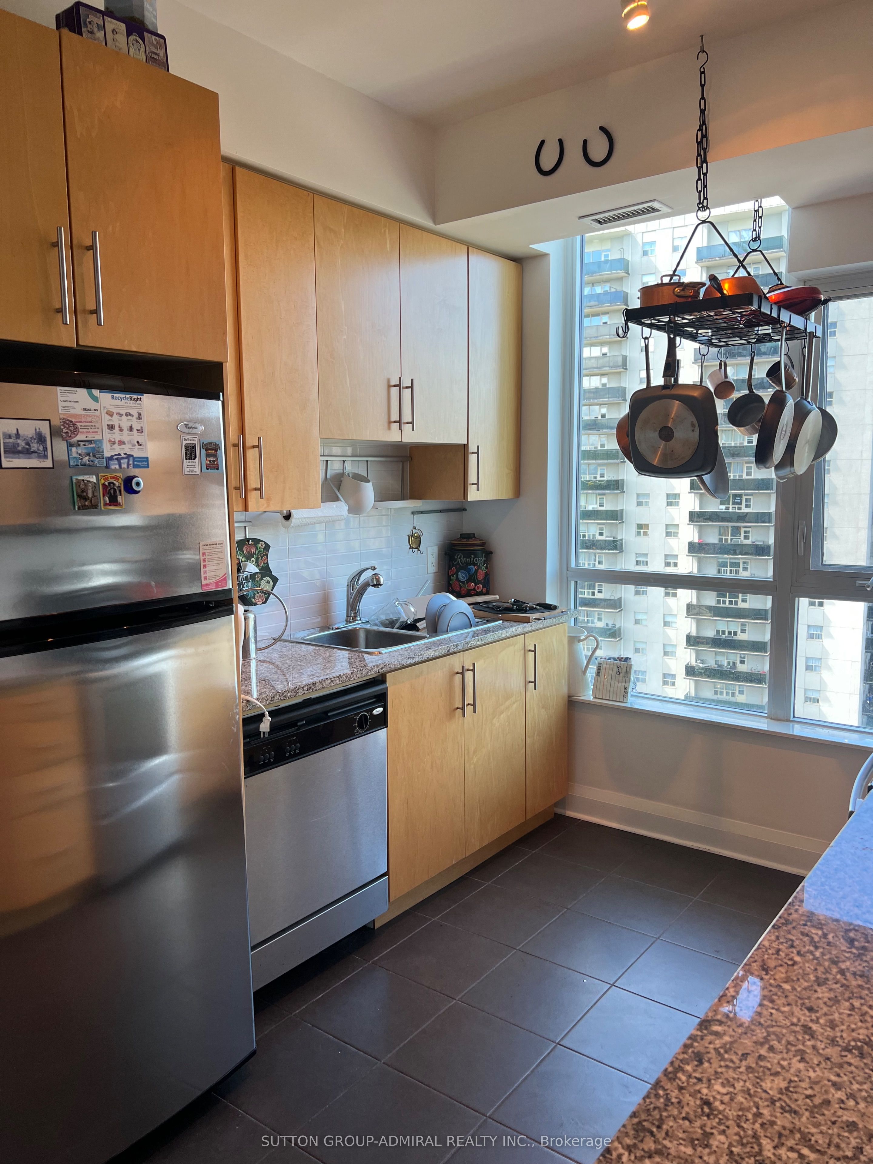 1 Hurontario Street 1108 Property Photo 10