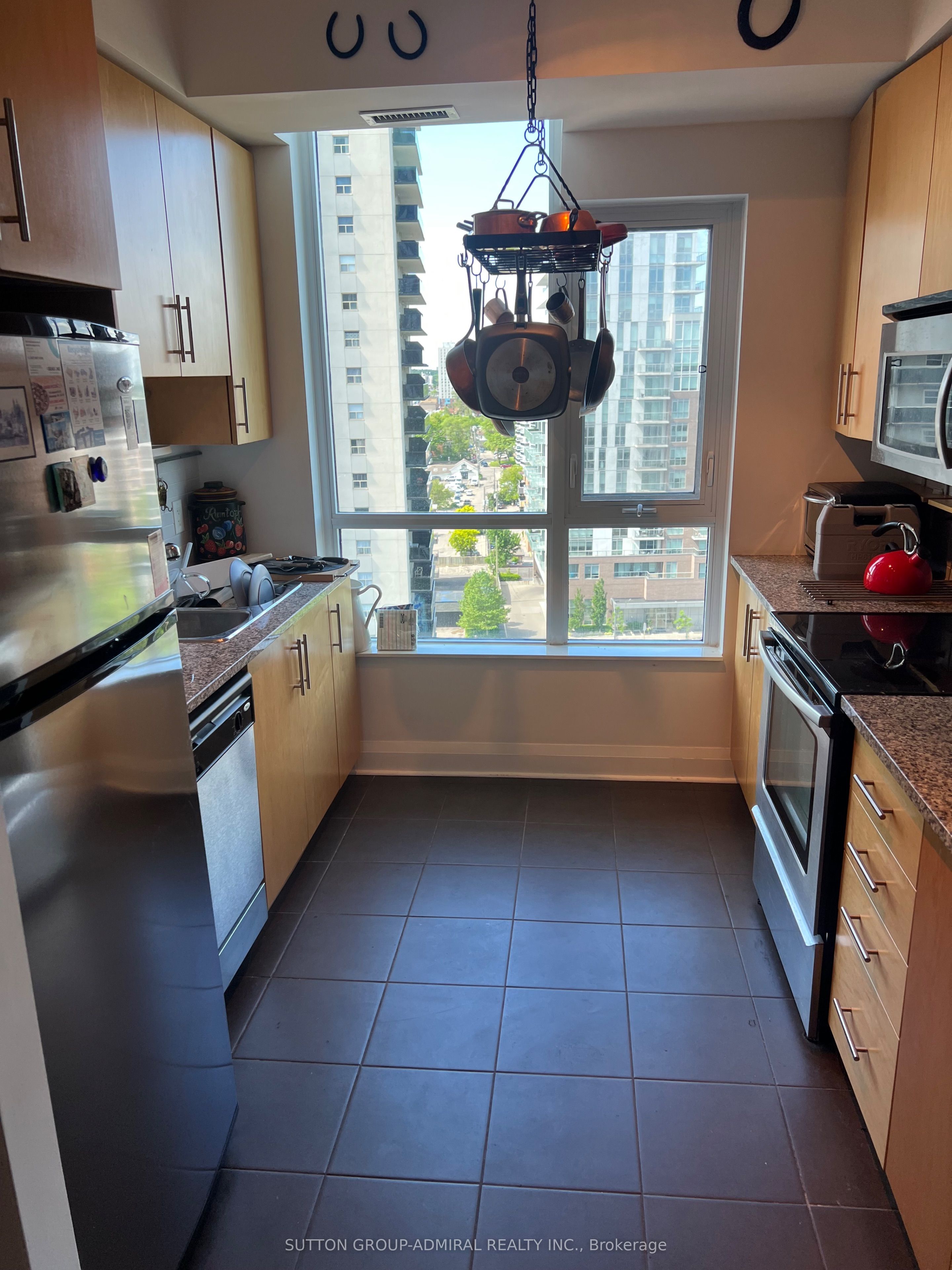 1 Hurontario Street 1108 Property Photo 12