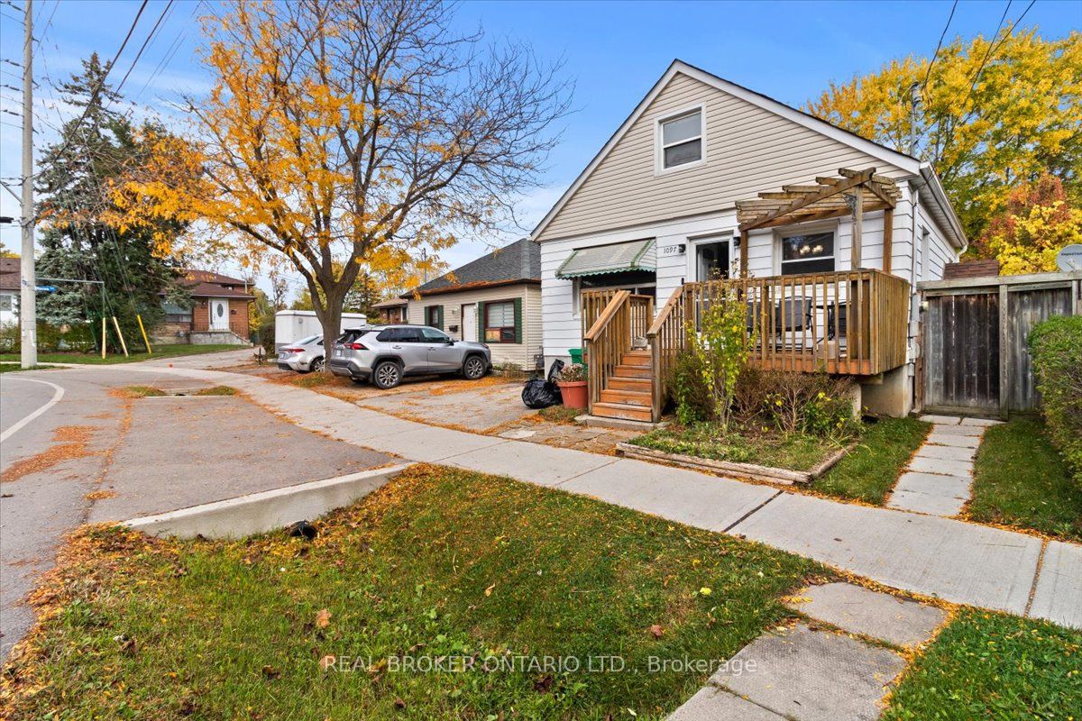1097 Enola Avenue Property Photo 1