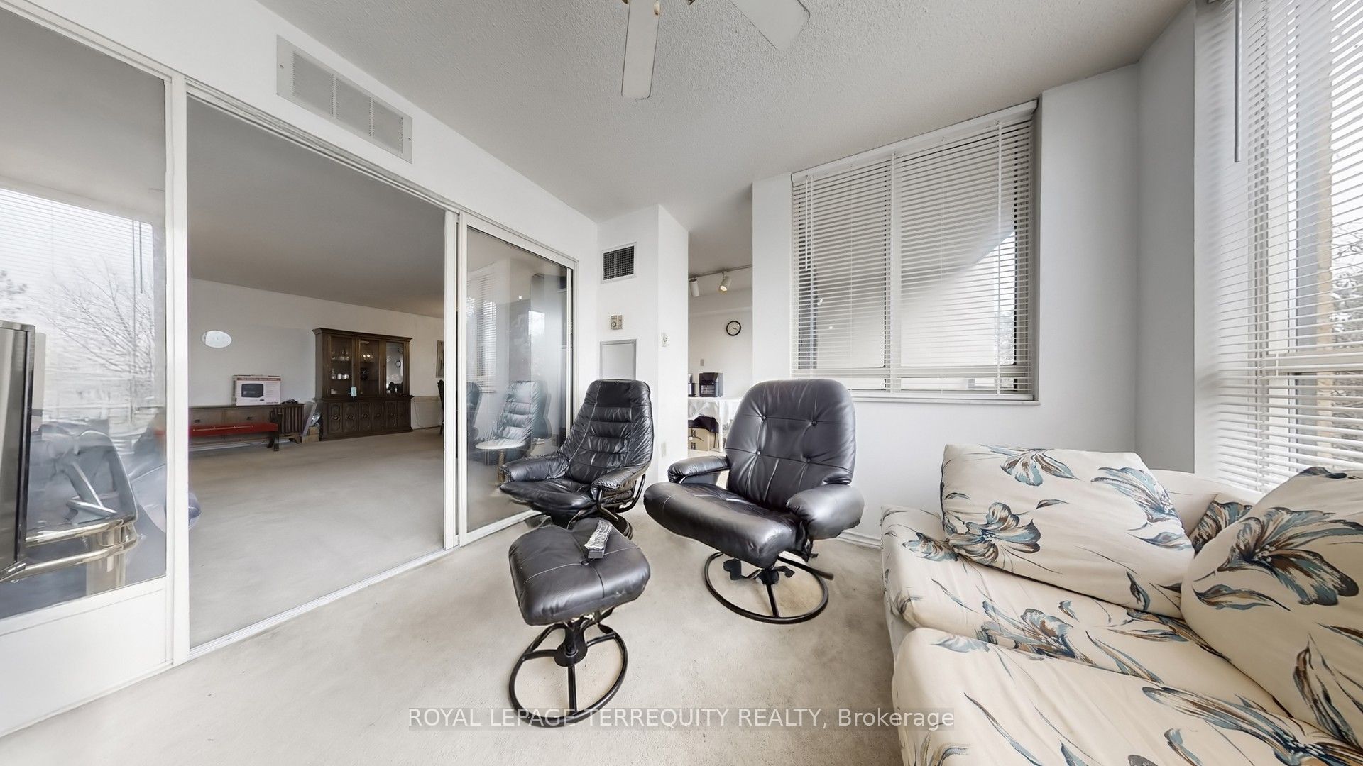 20 Cherrytree Drive 211 Property Photo 12