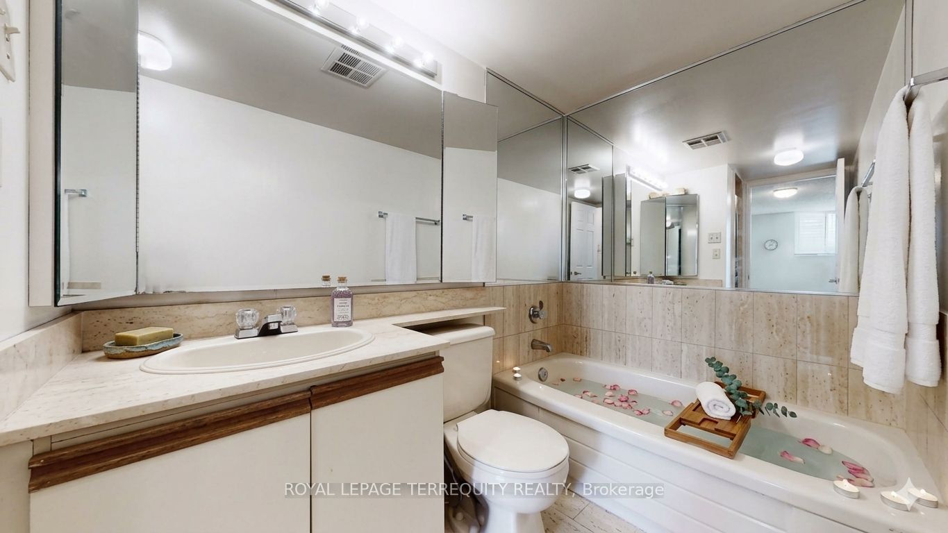 20 Cherrytree Drive 211 Property Photo 17