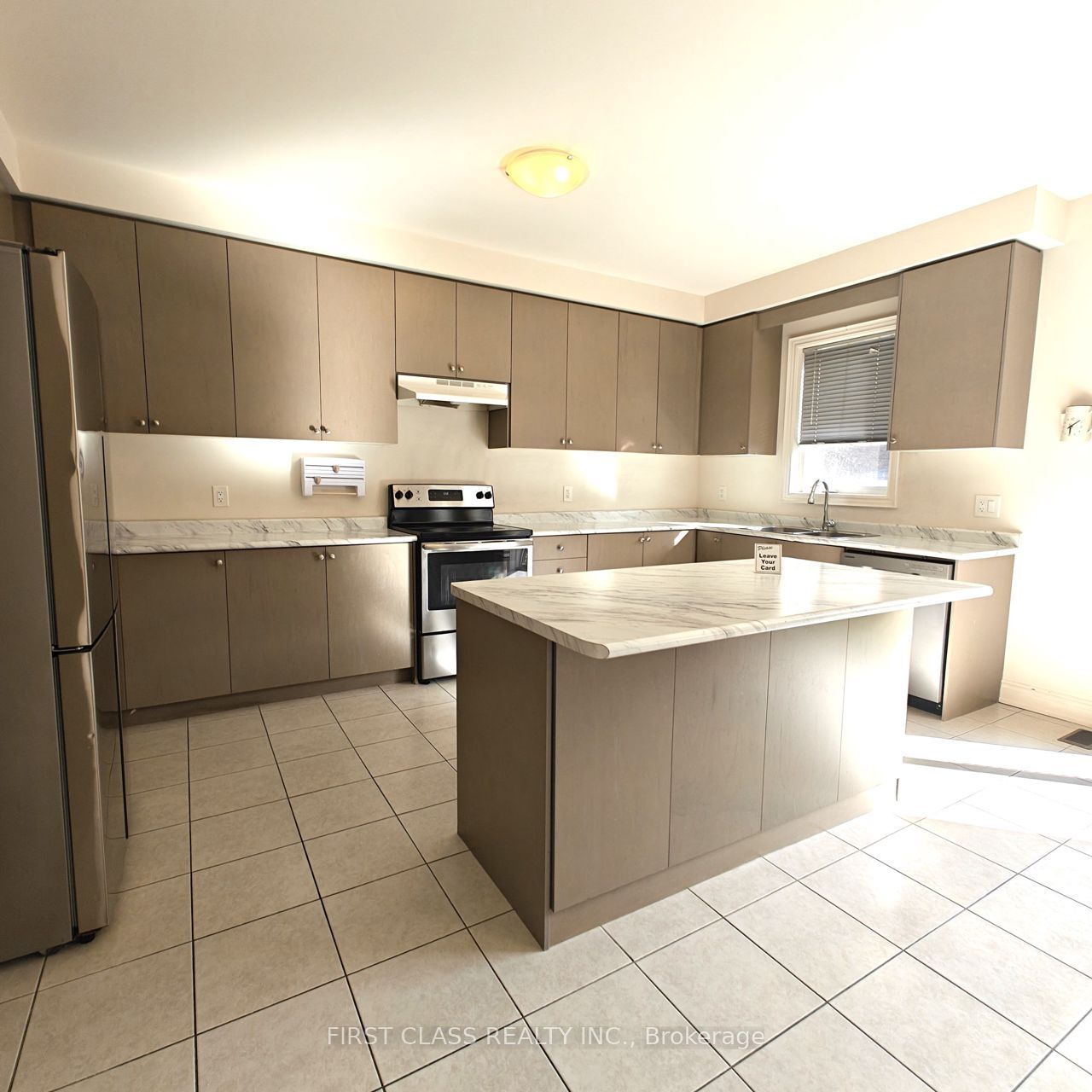 1538 Devine Point Property Photo 10