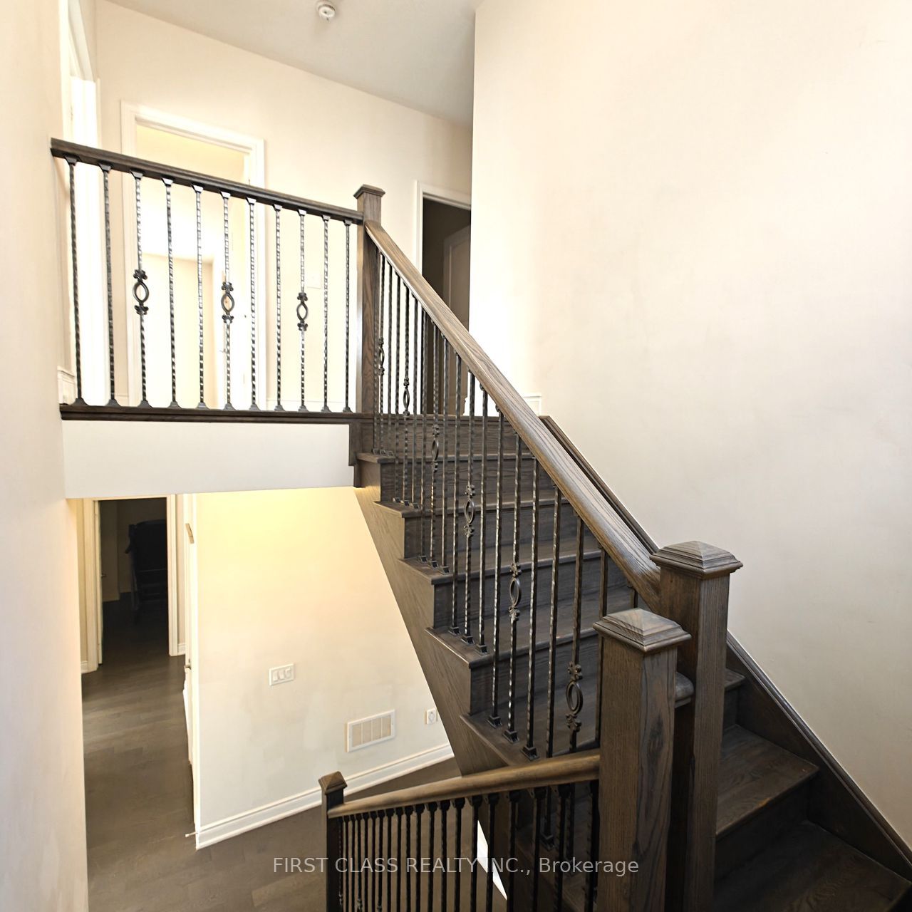 1538 Devine Point Property Photo 11