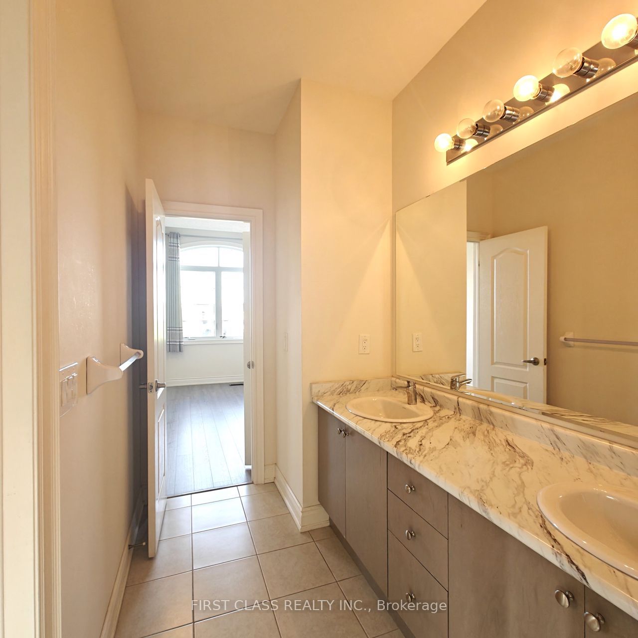 1538 Devine Point Property Photo 17