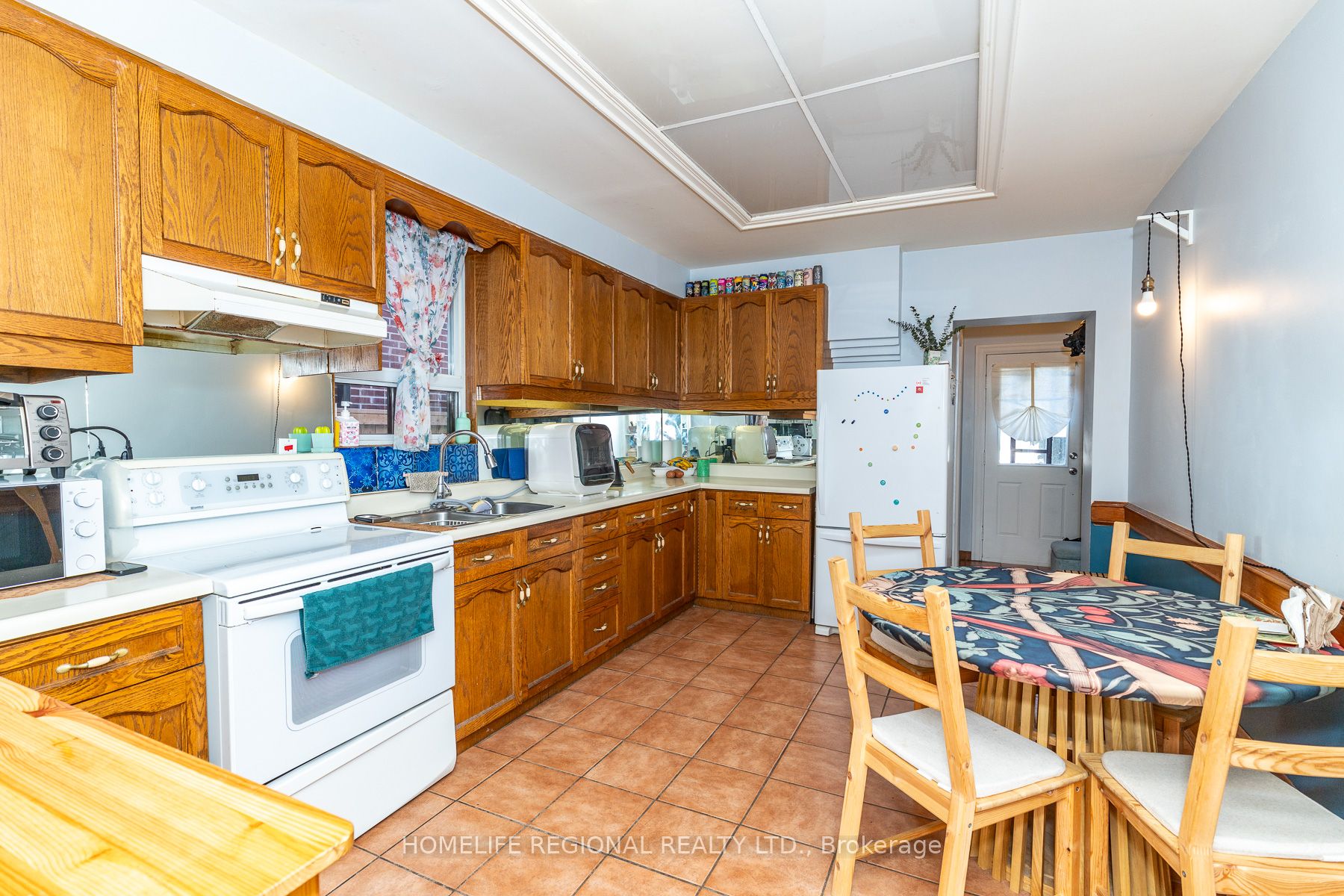 122 Emerson Avenue Property Photo 9