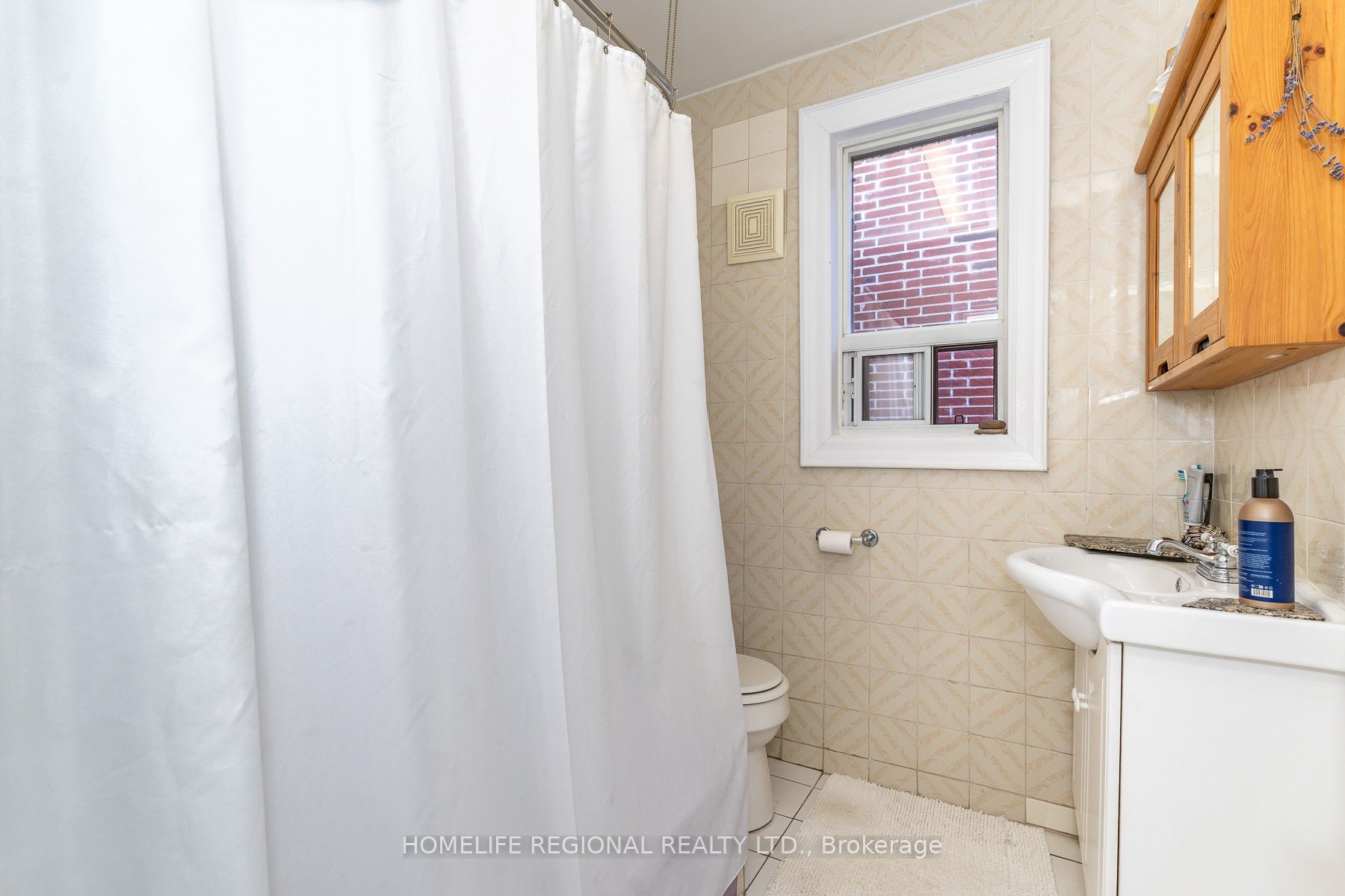 122 Emerson Avenue Property Photo 22