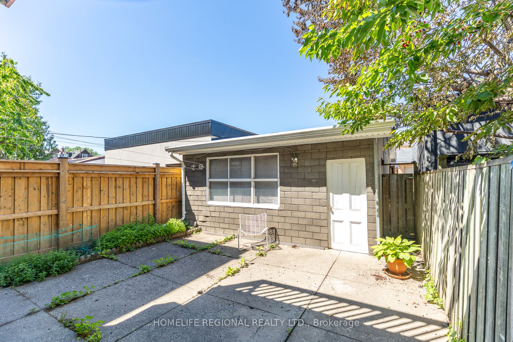 122 Emerson Avenue Property Photo 42