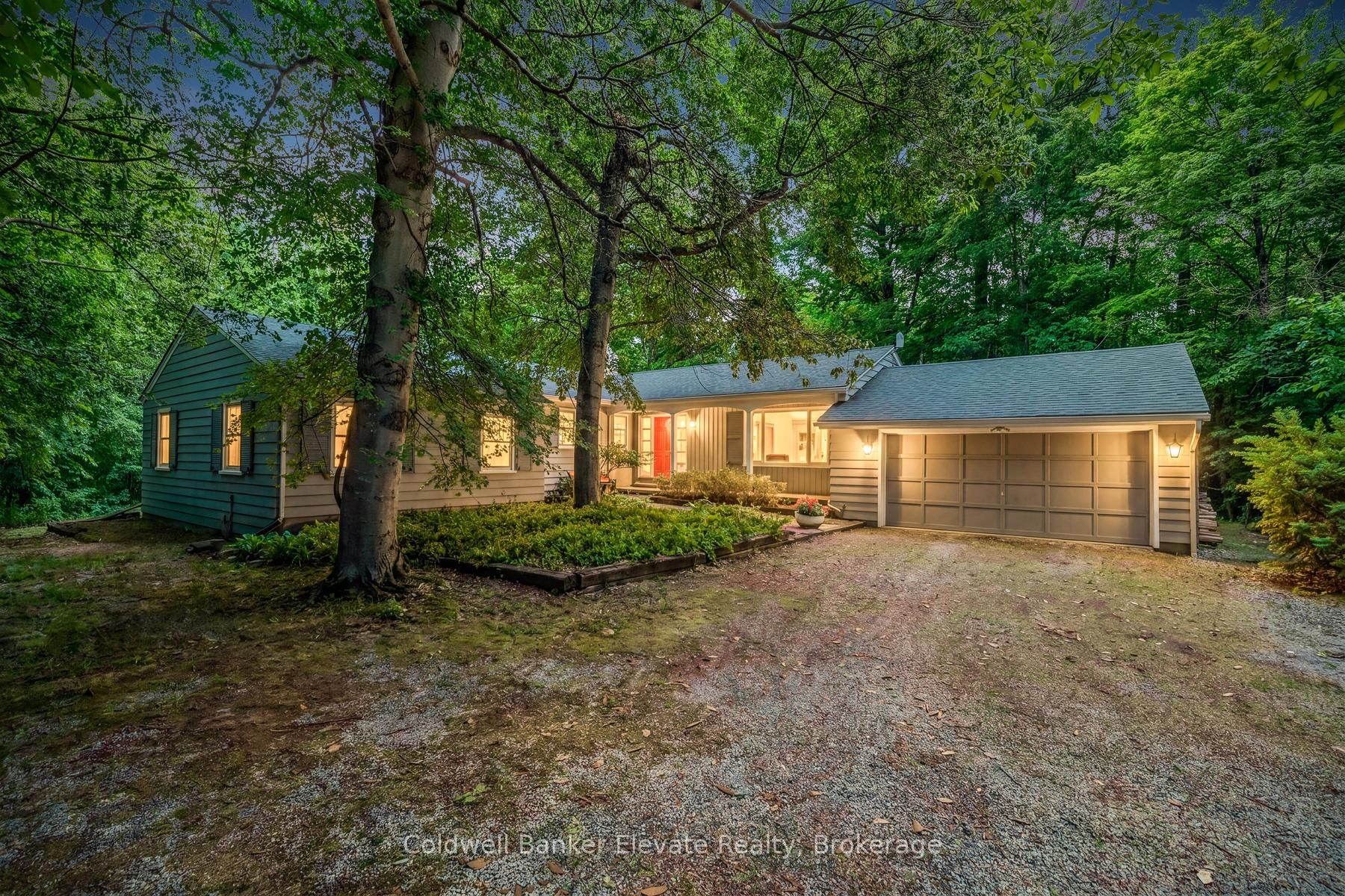 9761 Eighth Line Property Photo 1