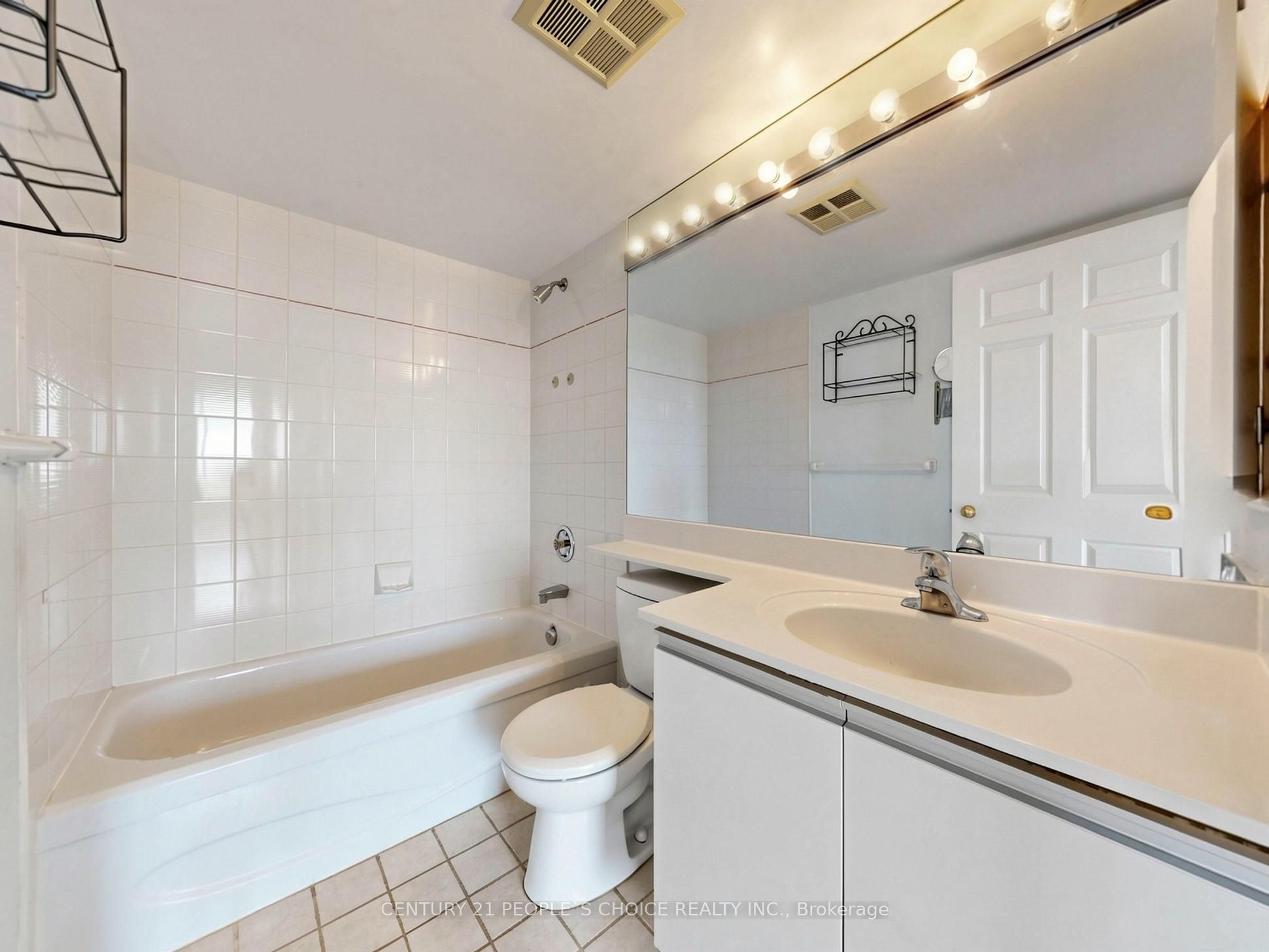 22 Hanover Road 1201 Property Photo 26