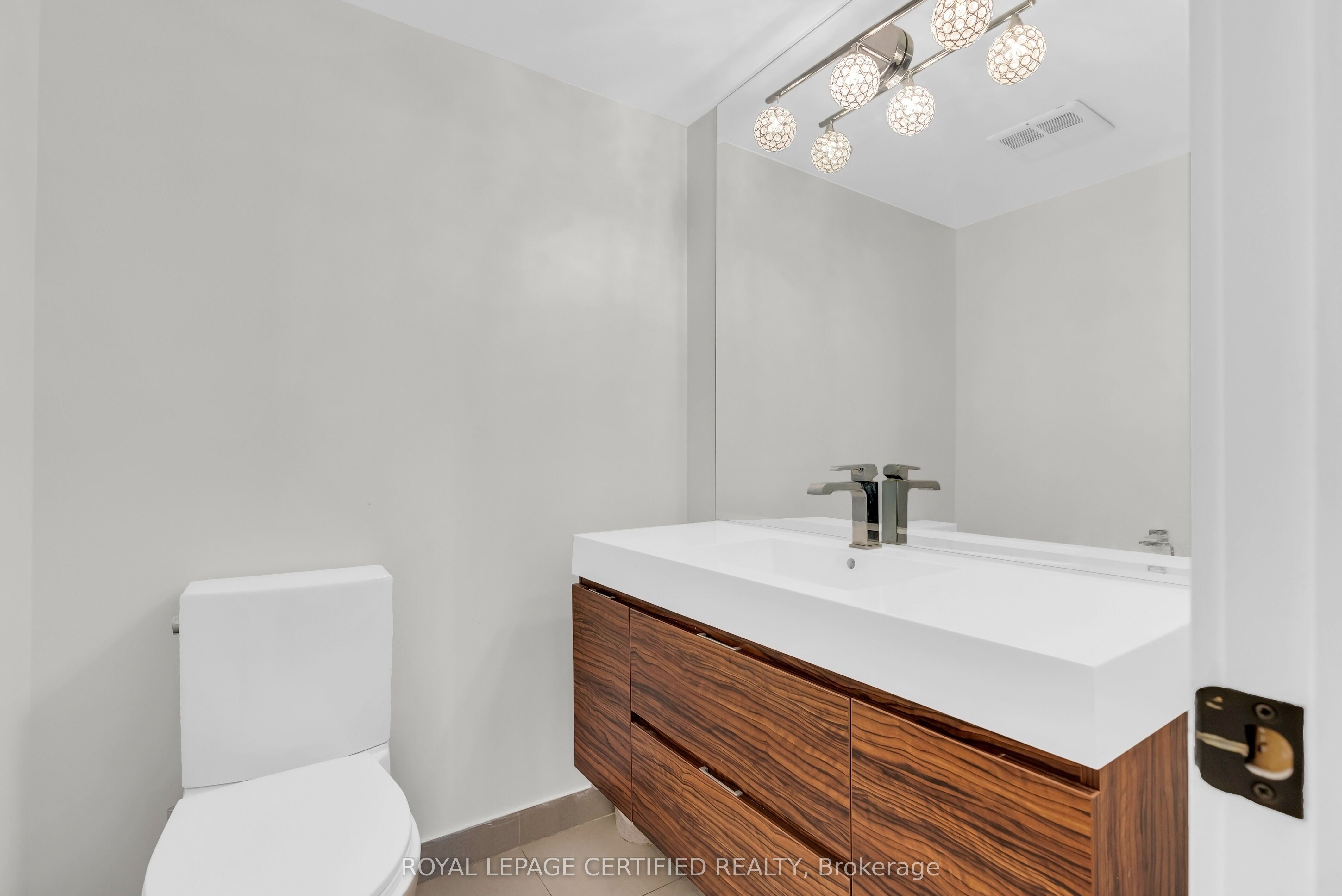 3170 Kirwin Avenue 1402 Property Photo 28