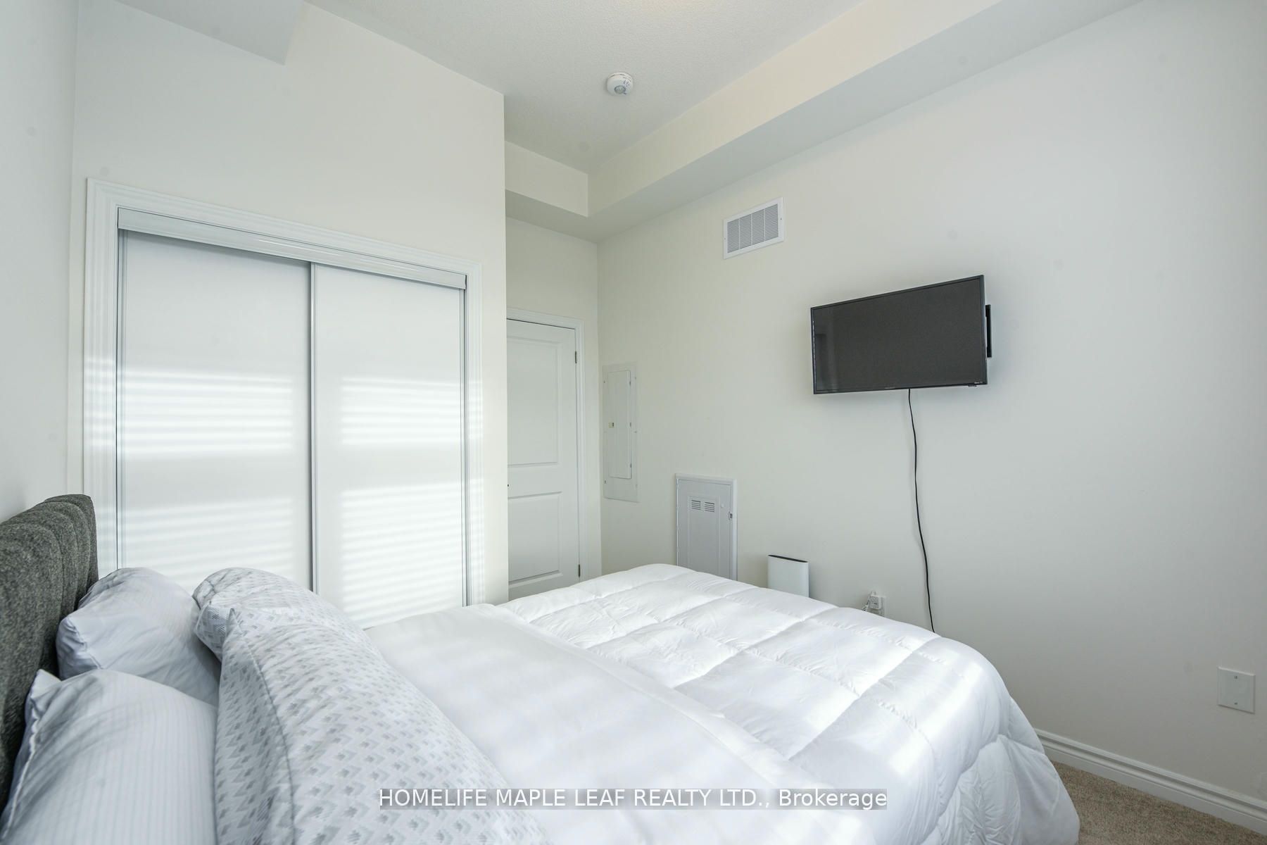 30 Halliford Place 215 Property Photo 4