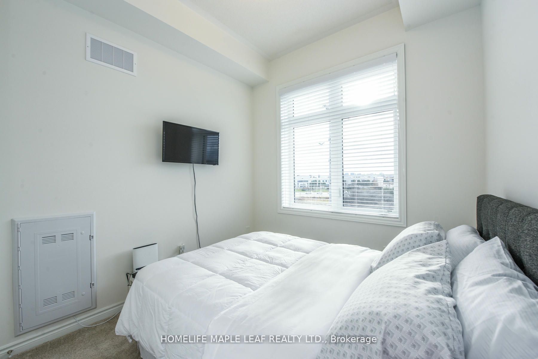 30 Halliford Place 215 Property Photo 10