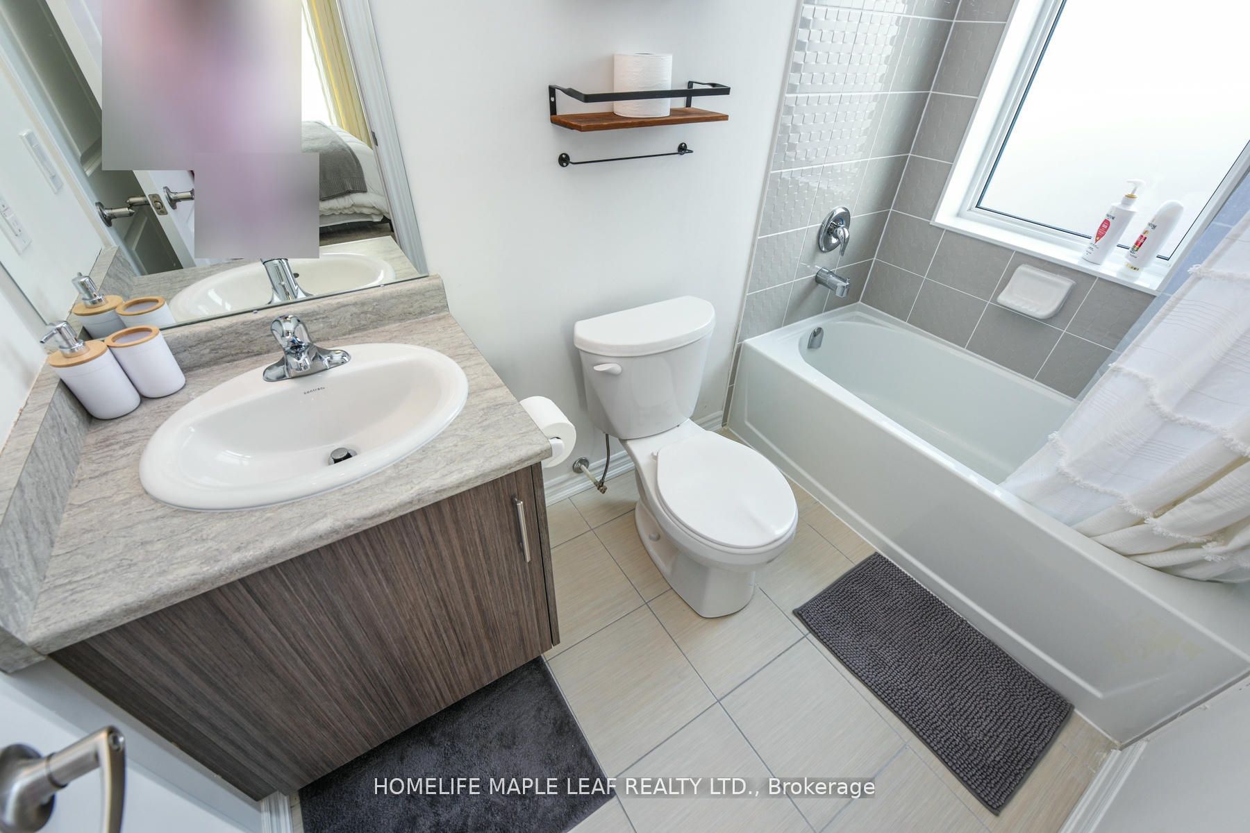 30 Halliford Place 215 Property Photo 20