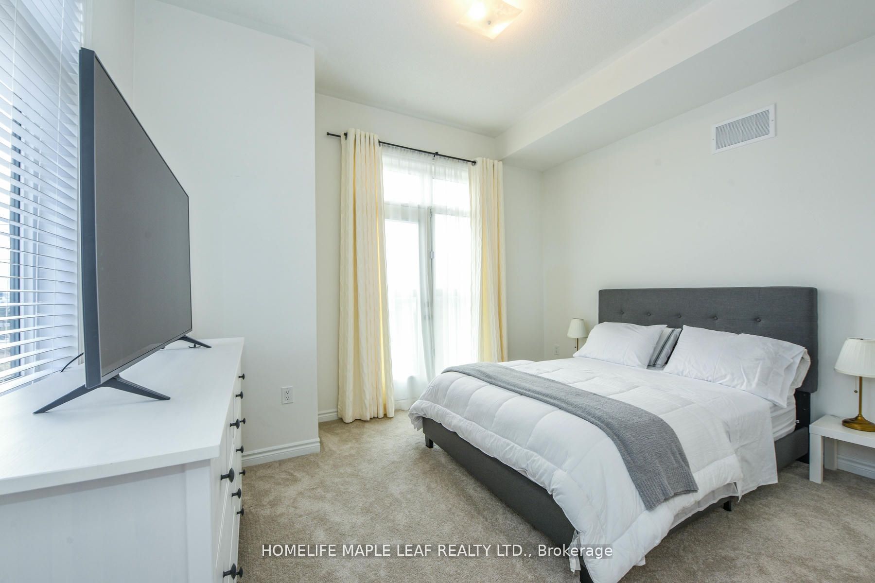 30 Halliford Place 215 Property Photo 22