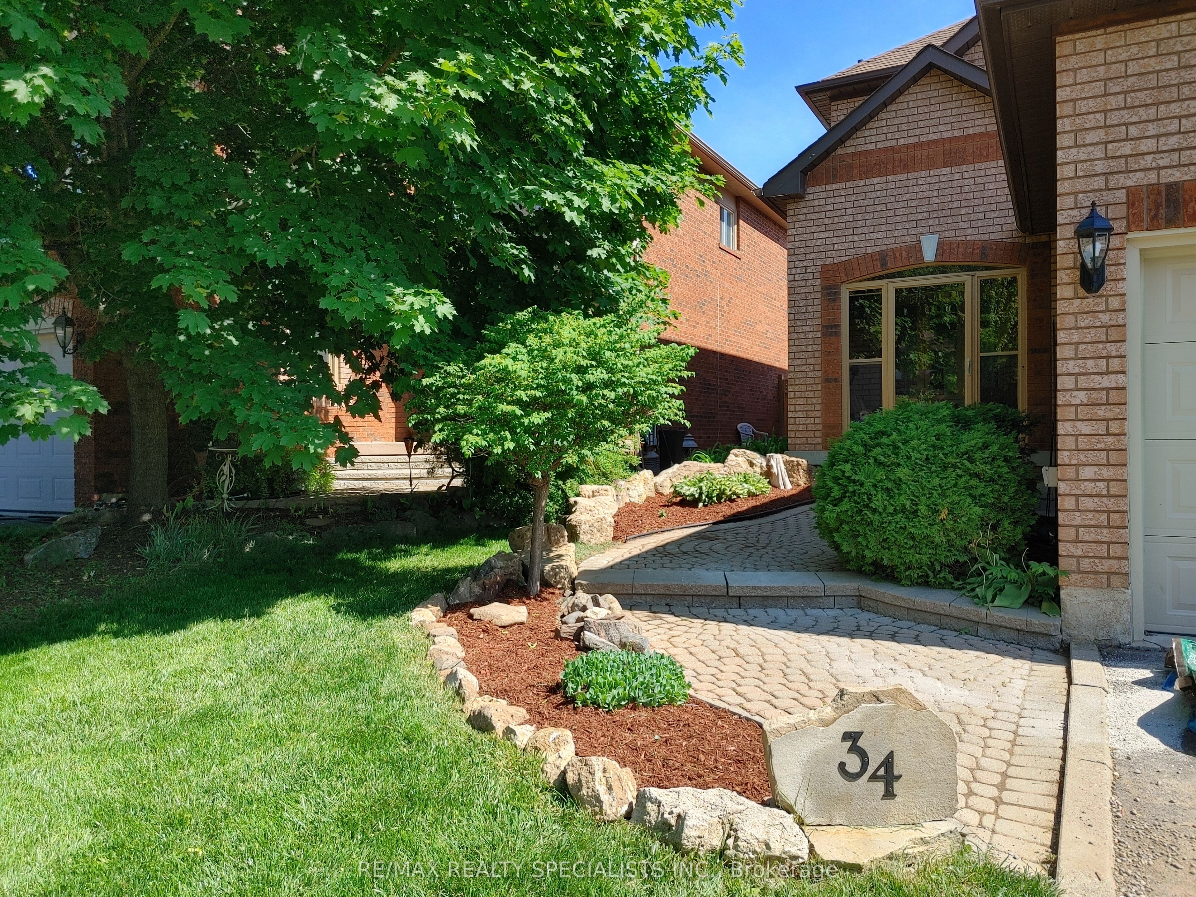 34 Killaloe Crescent Property Photo 3