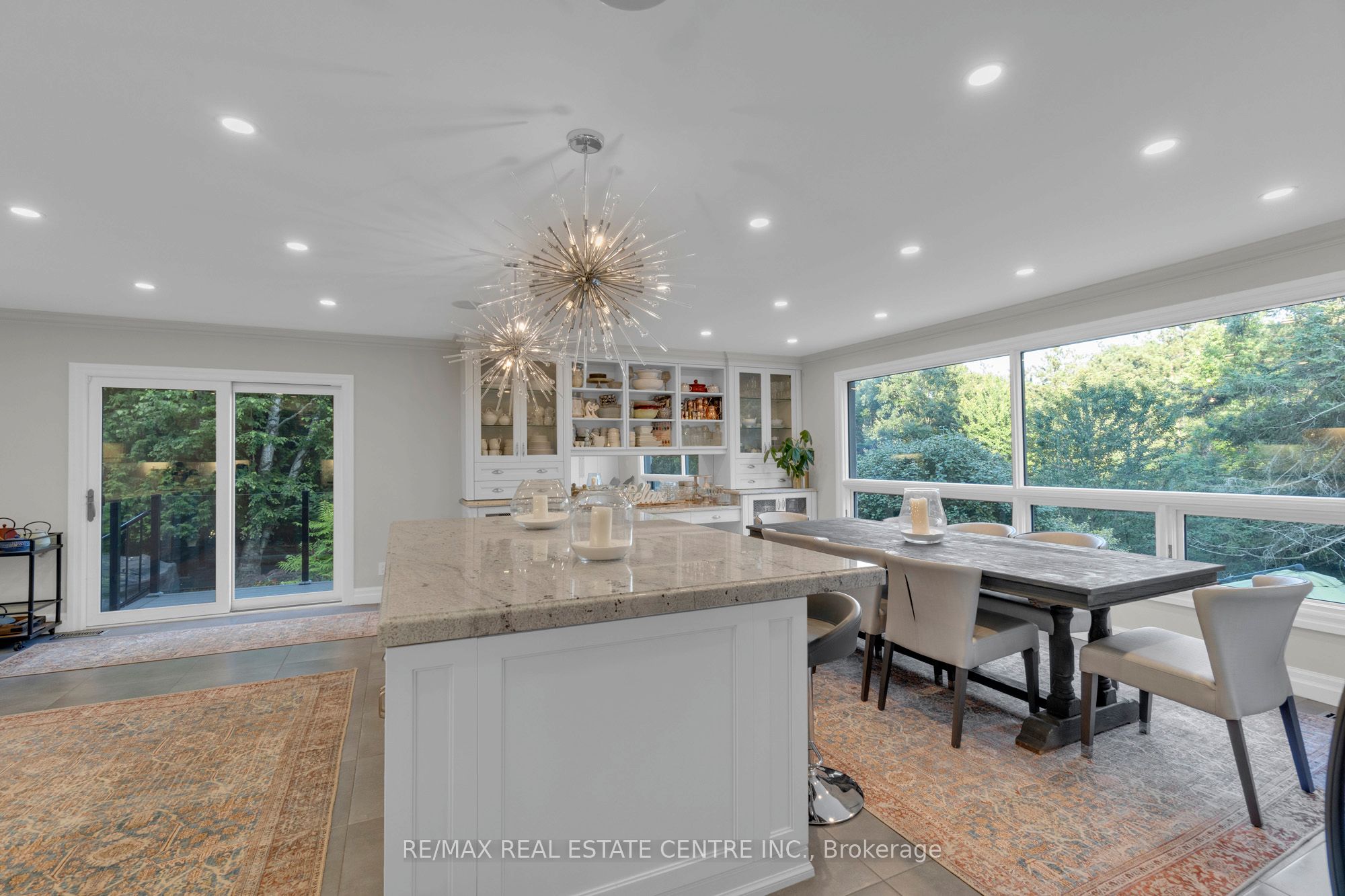 1175 Derry Road Property Photo 13