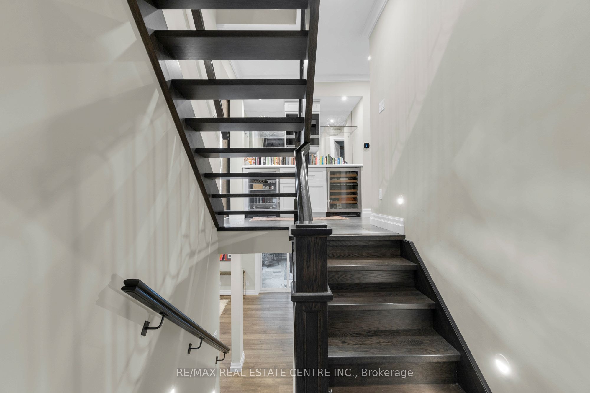 1175 Derry Road Property Photo 21