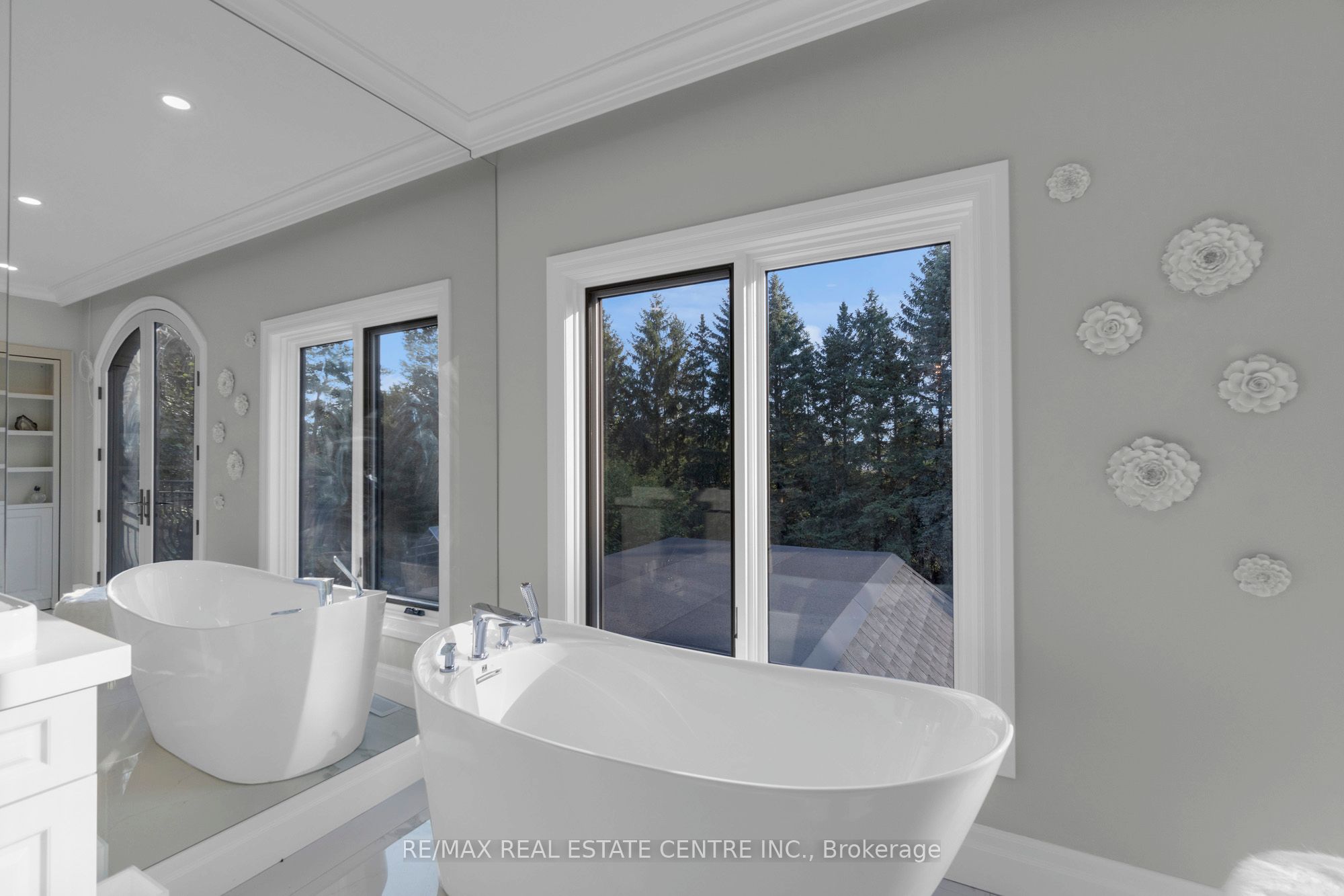1175 Derry Road Property Photo 30