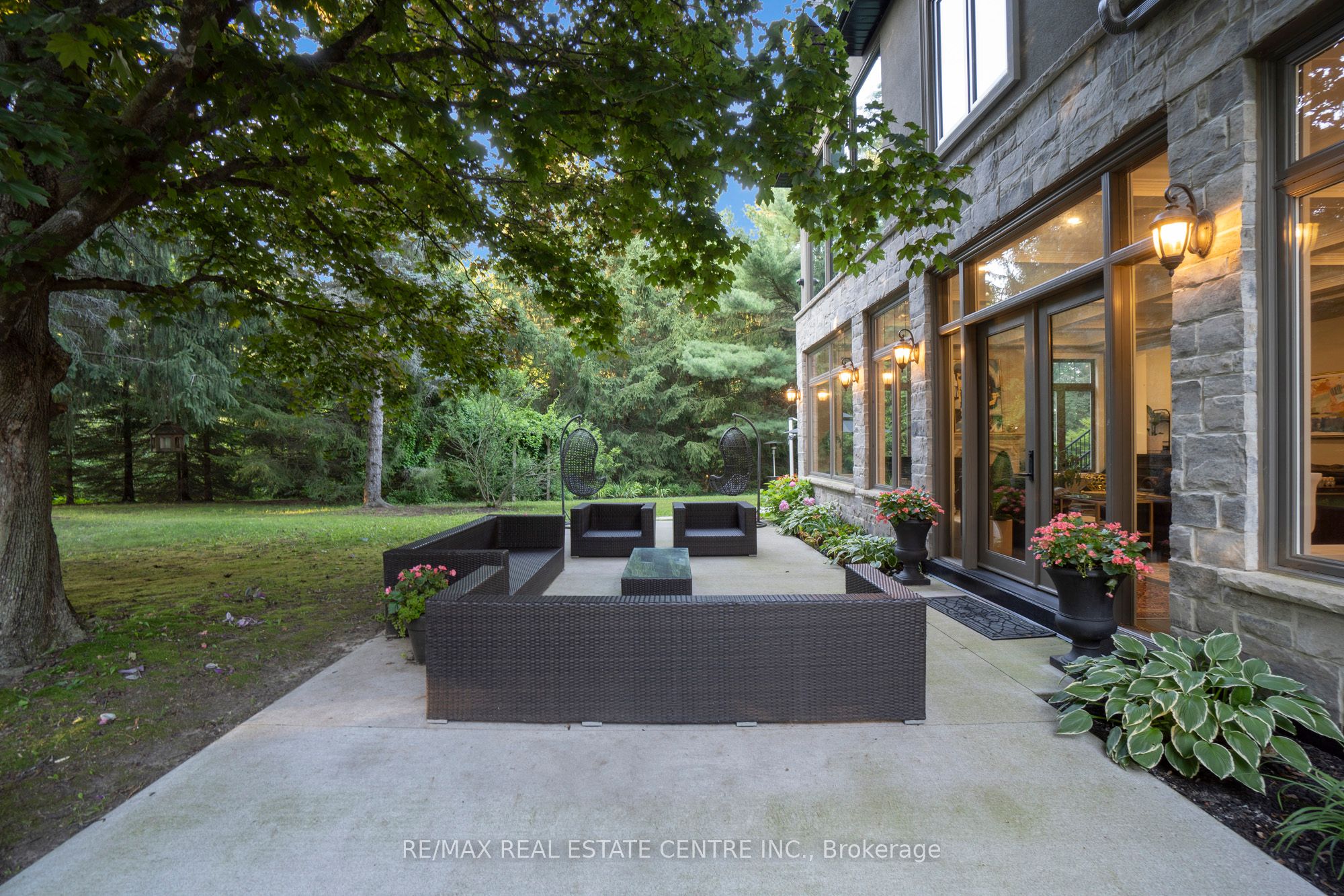 1175 Derry Road Property Photo 46