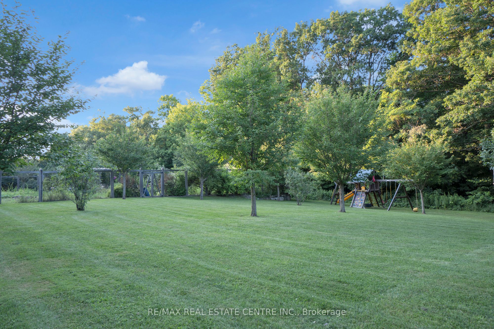 1175 Derry Road Property Photo 49