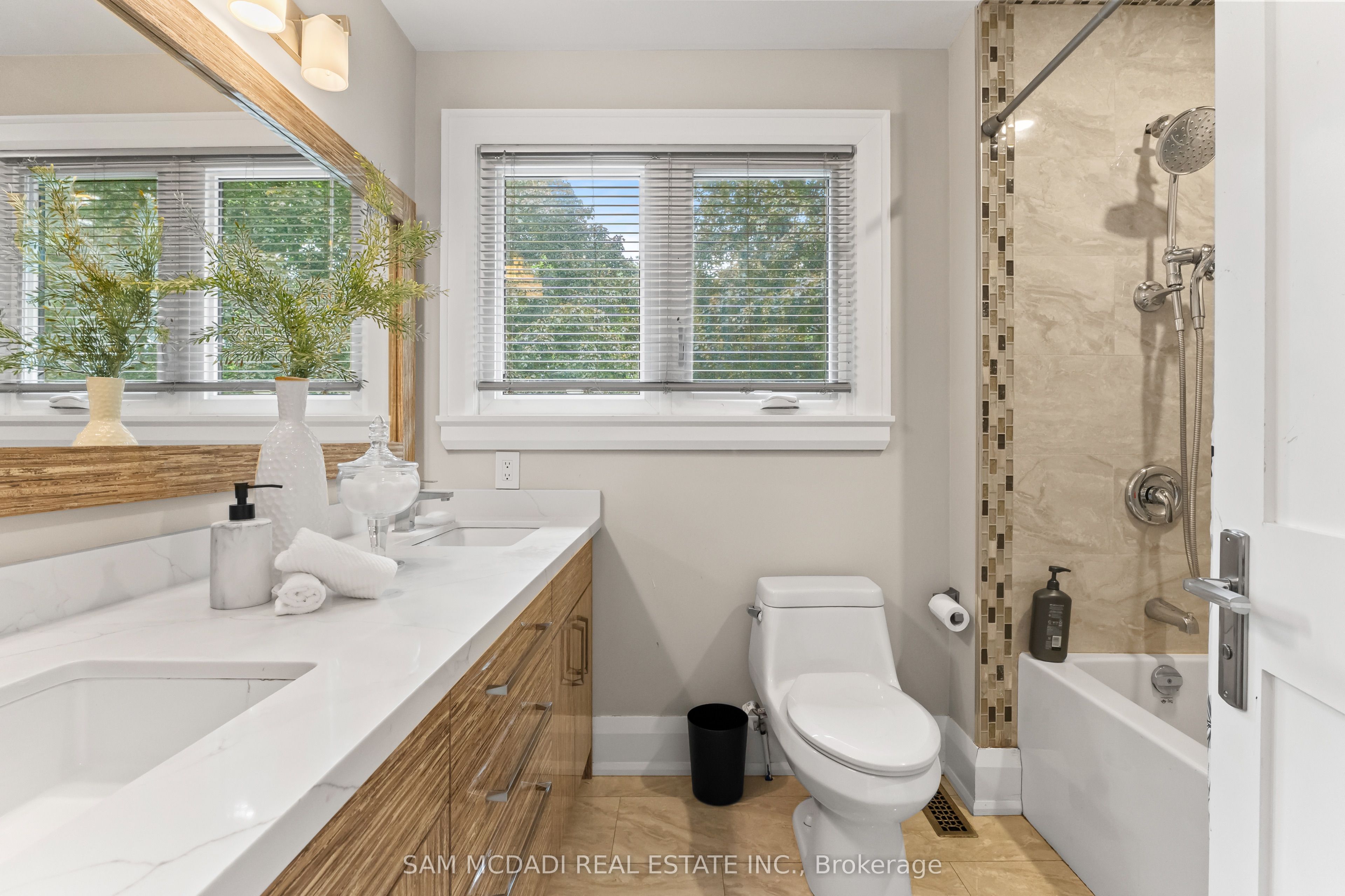 1481 Bunsden Avenue Property Photo 32