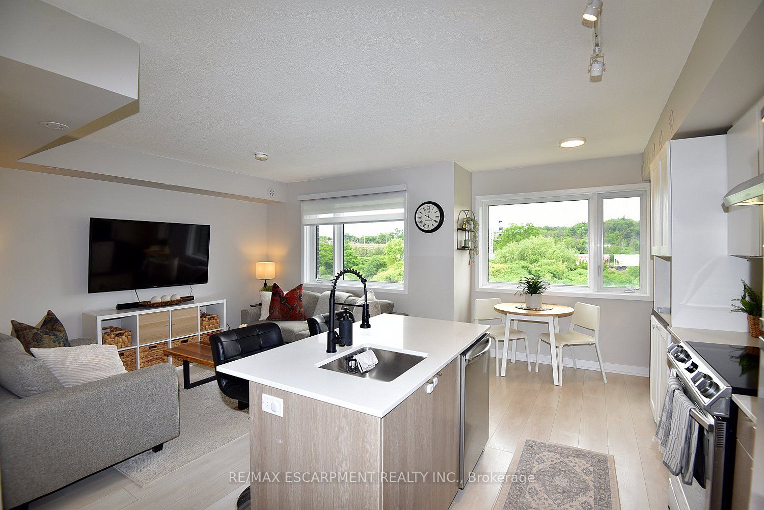 1135 Cooke Boulevard 112 Property Photo 11