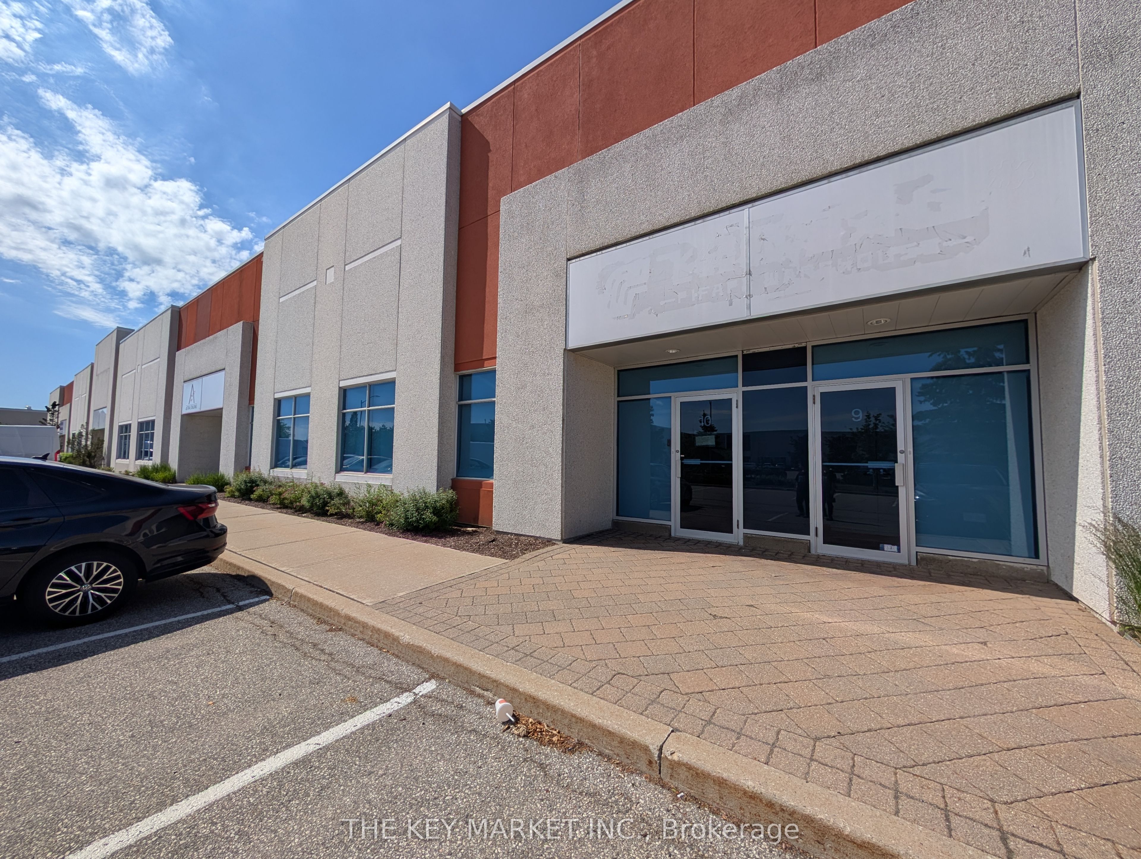 3600a Laird Road 9-11 Property Photo 2