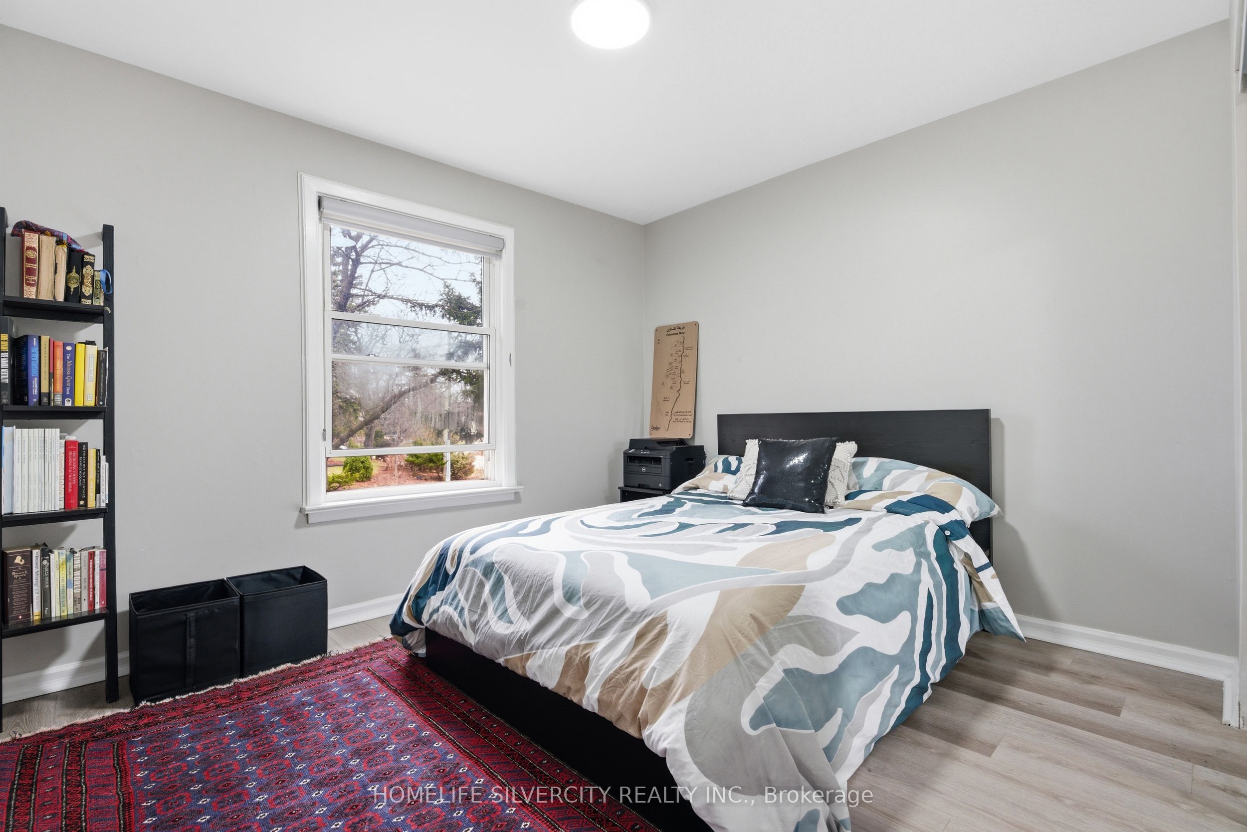 578 Trafford Crescent Property Photo 7