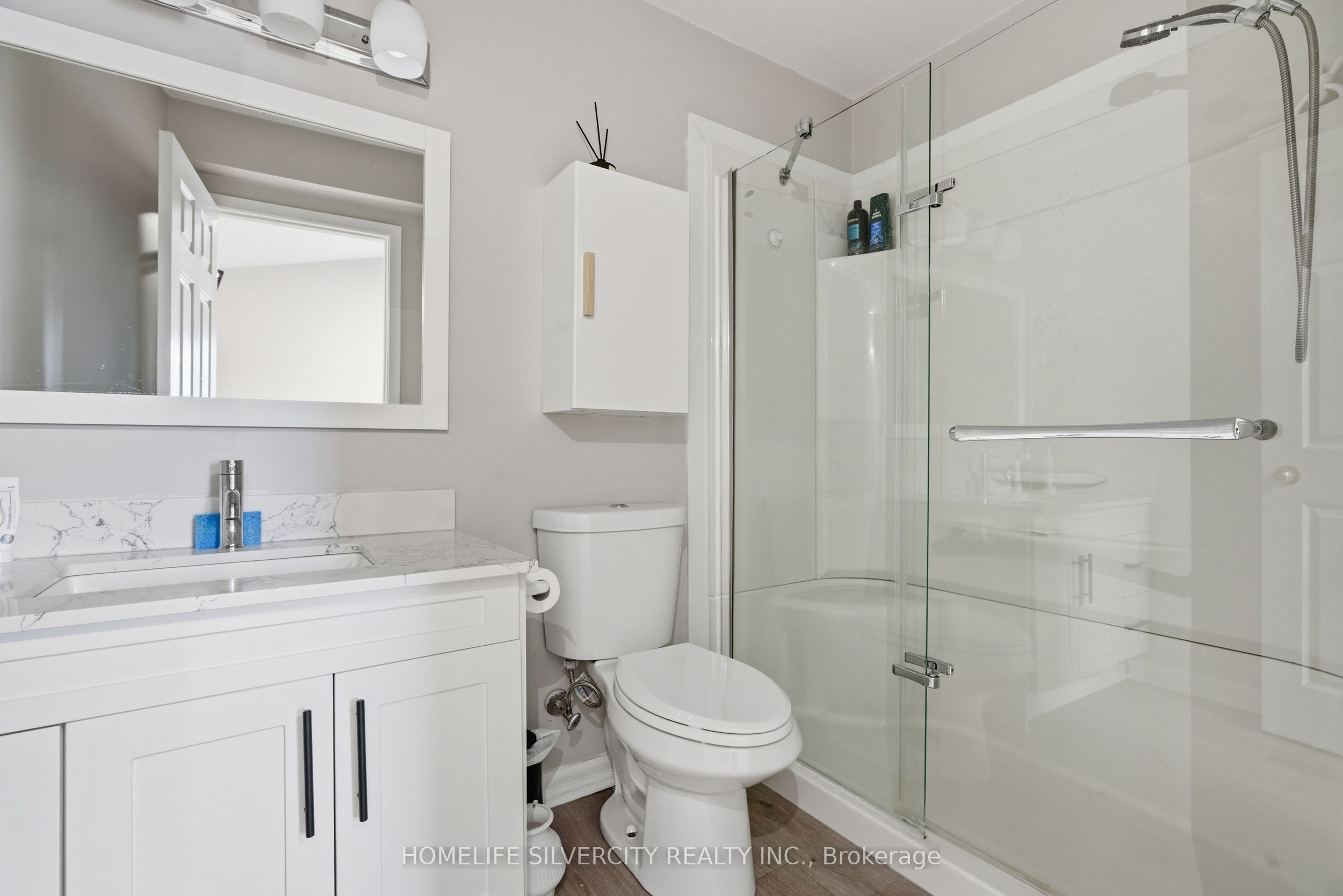 578 Trafford Crescent Property Photo 13