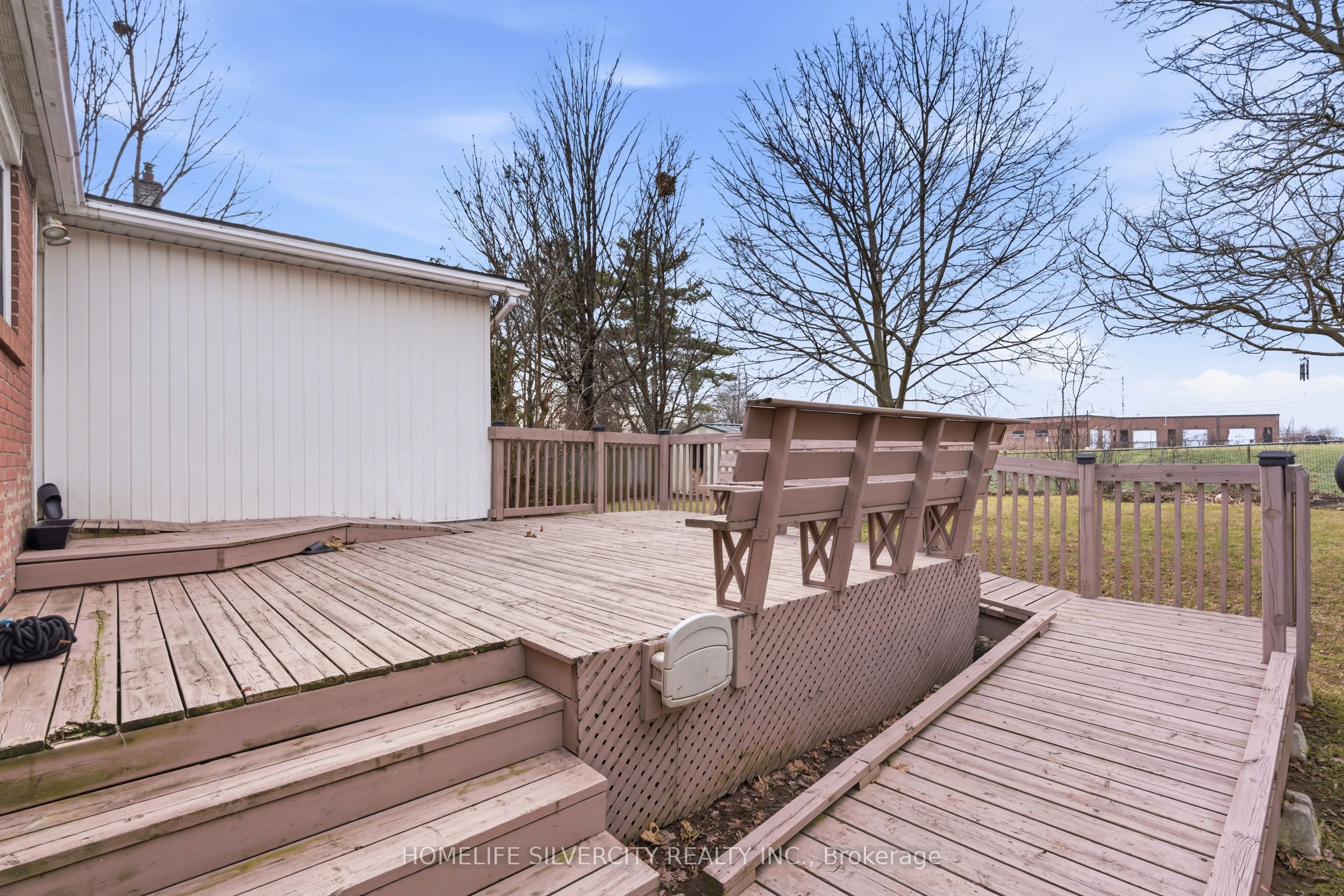 578 Trafford Crescent Property Photo 19