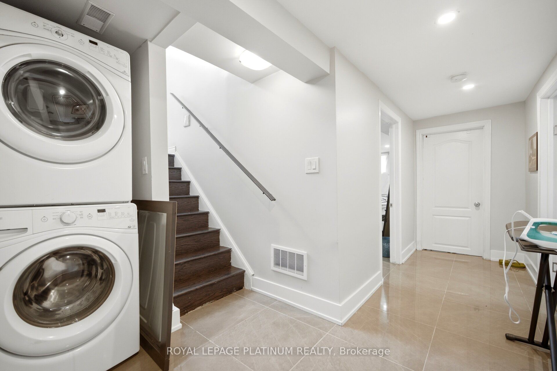 19 Golding Avenue Property Photo 21