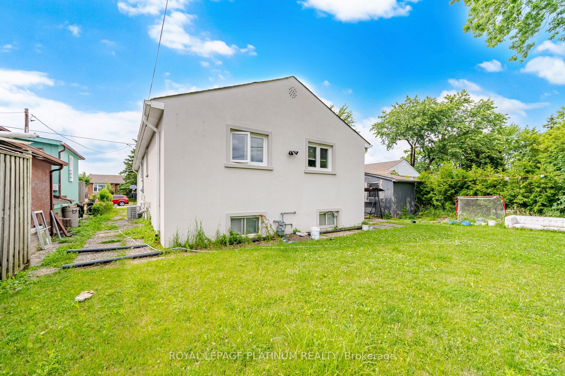19 Golding Avenue Property Photo 32