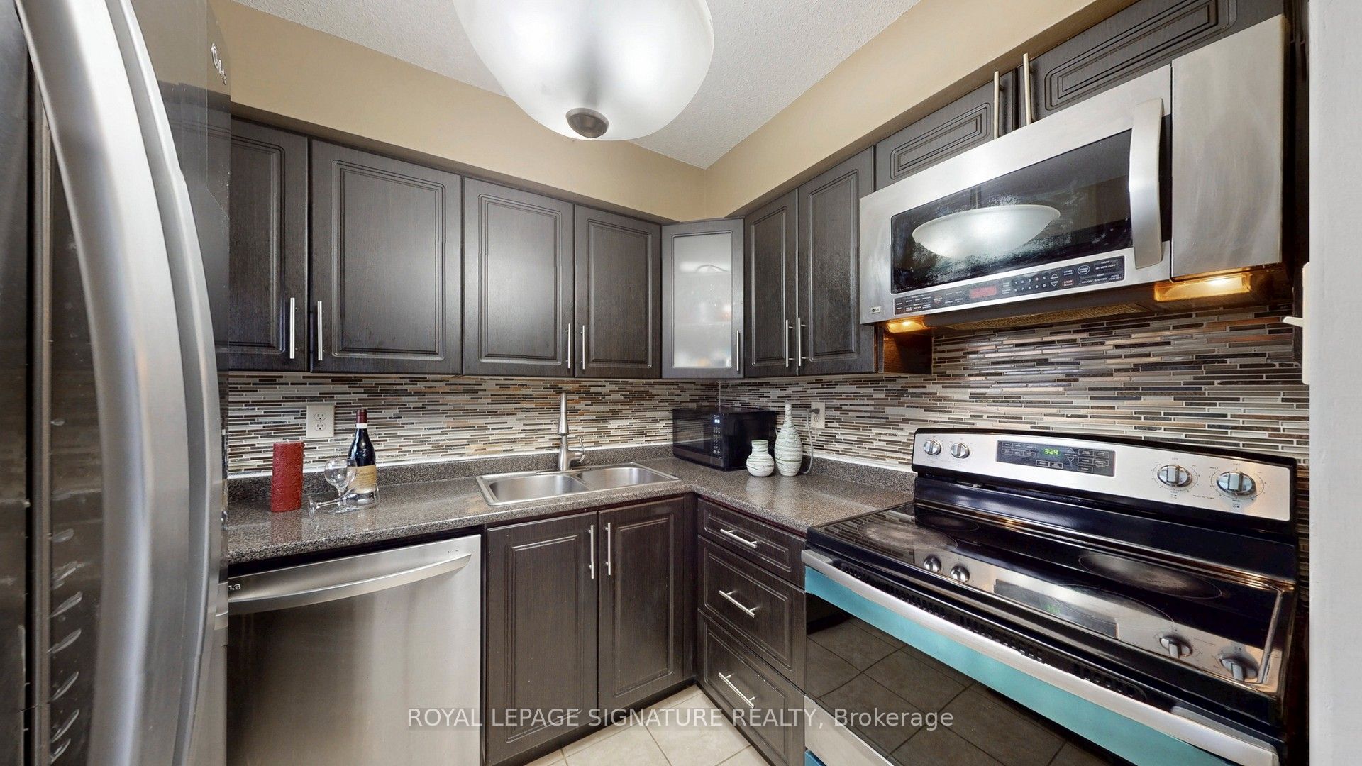 2901 Kipling Avenue 307 Property Photo 4