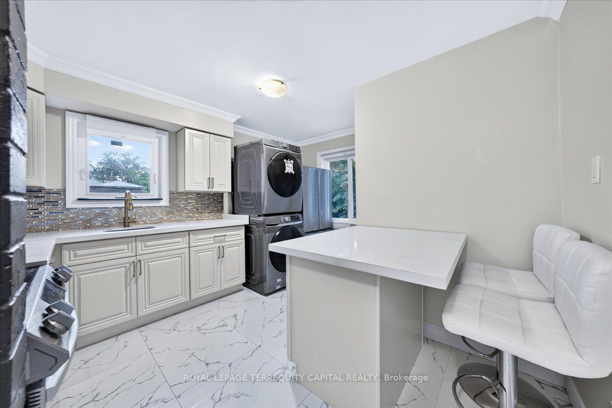 175 Clearbrooke Circle Property Photo 15