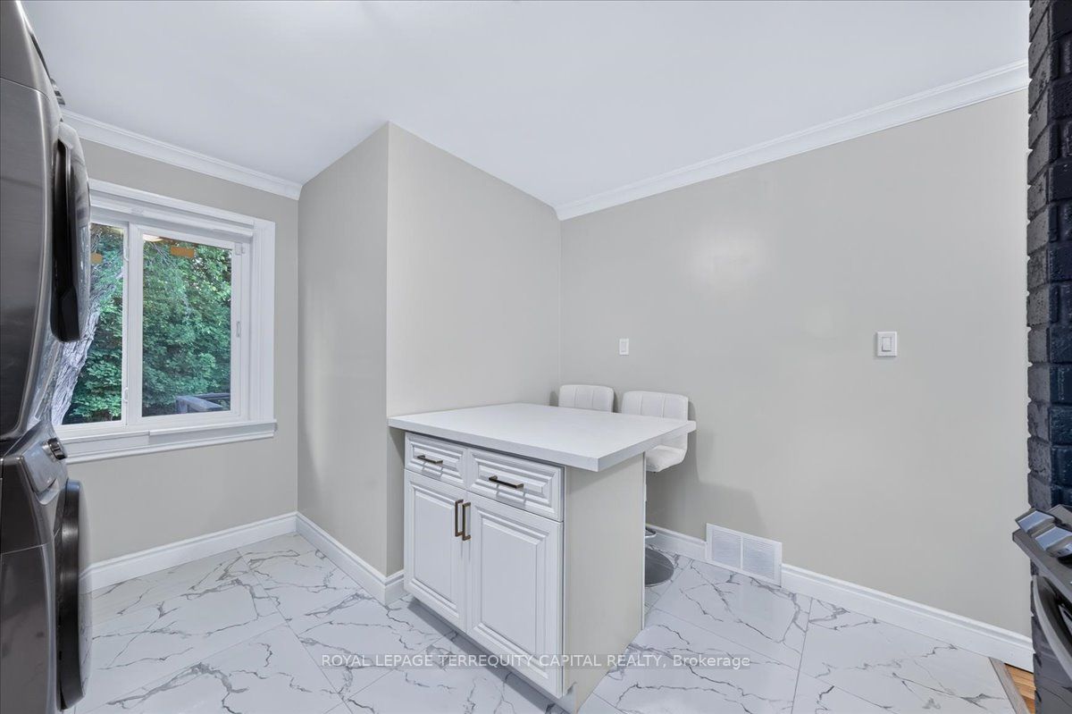 175 Clearbrooke Circle Property Photo 17