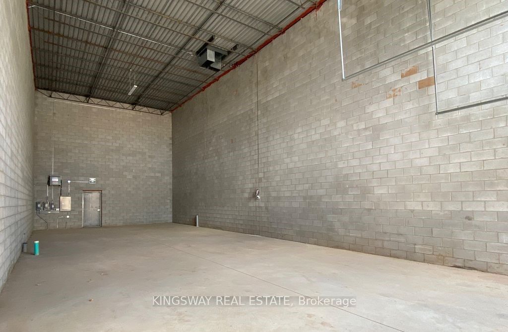 1156 King Road 32 Property Photo 10