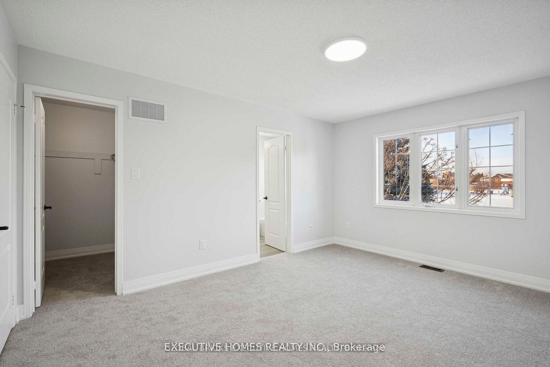 2665 Thomas Street 60 Property Photo 7