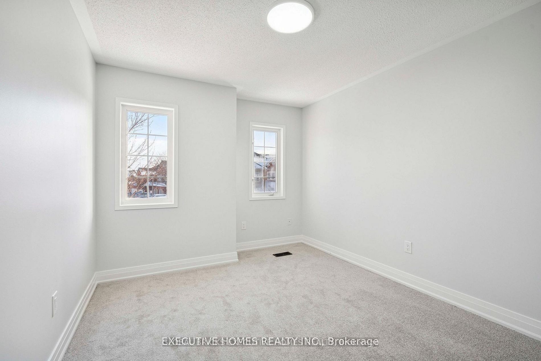 2665 Thomas Street 60 Property Photo 16