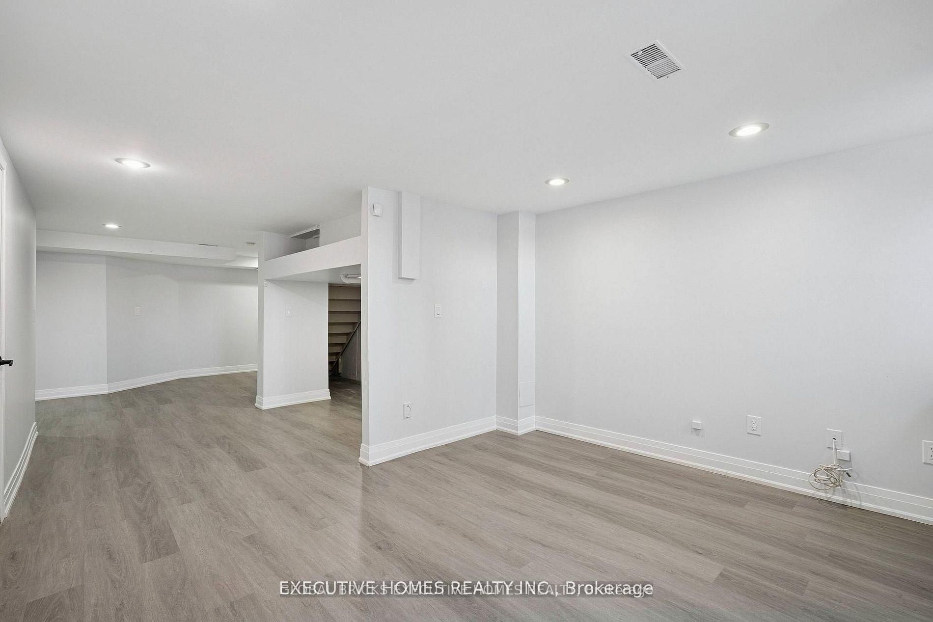 2665 Thomas Street 60 Property Photo 20