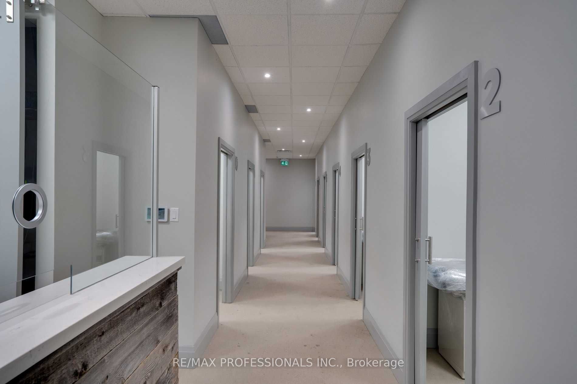 523 The Queensway Way 107 Property Photo 6