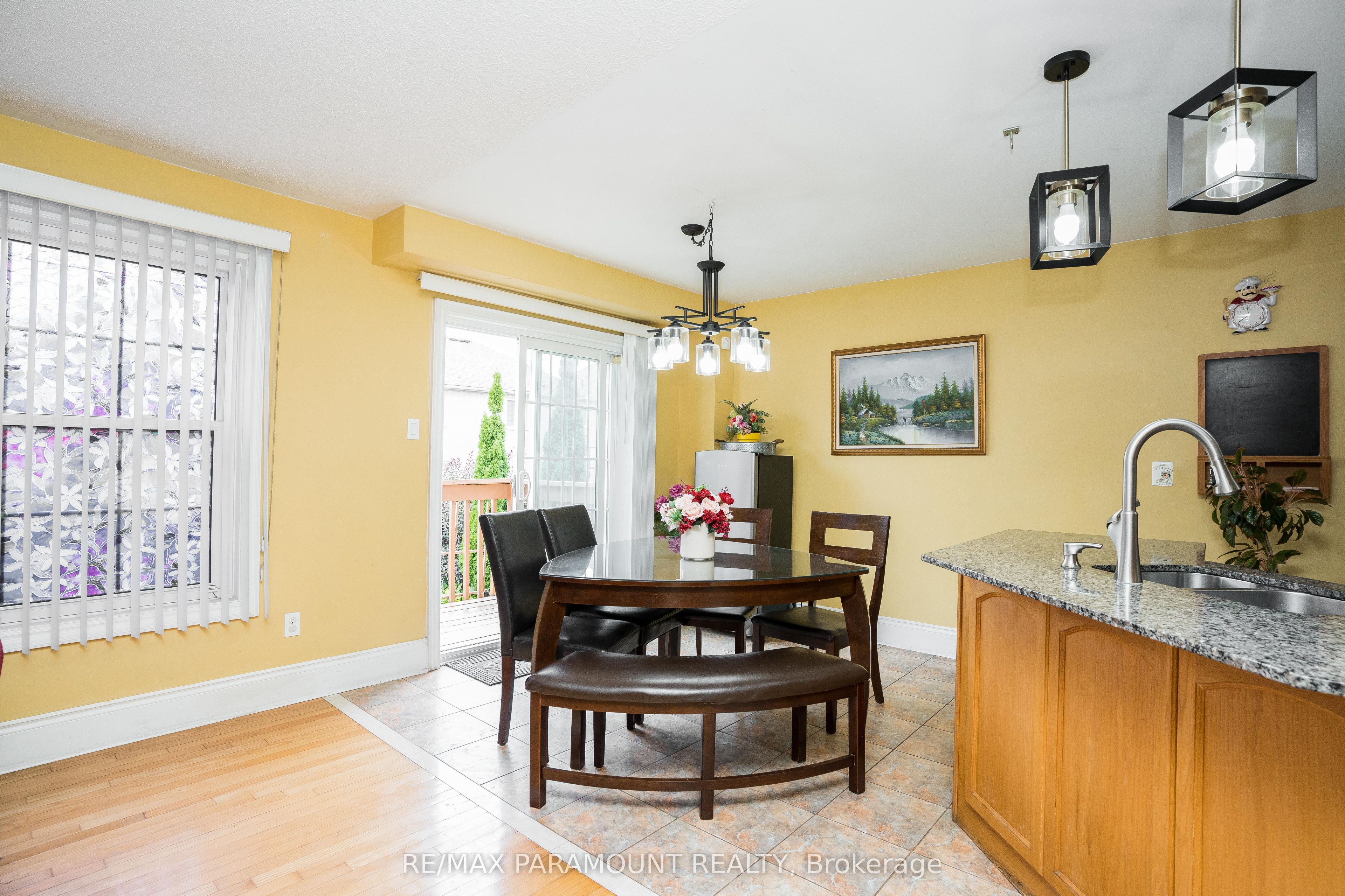 19 River Rock Crescent Property Photo 11