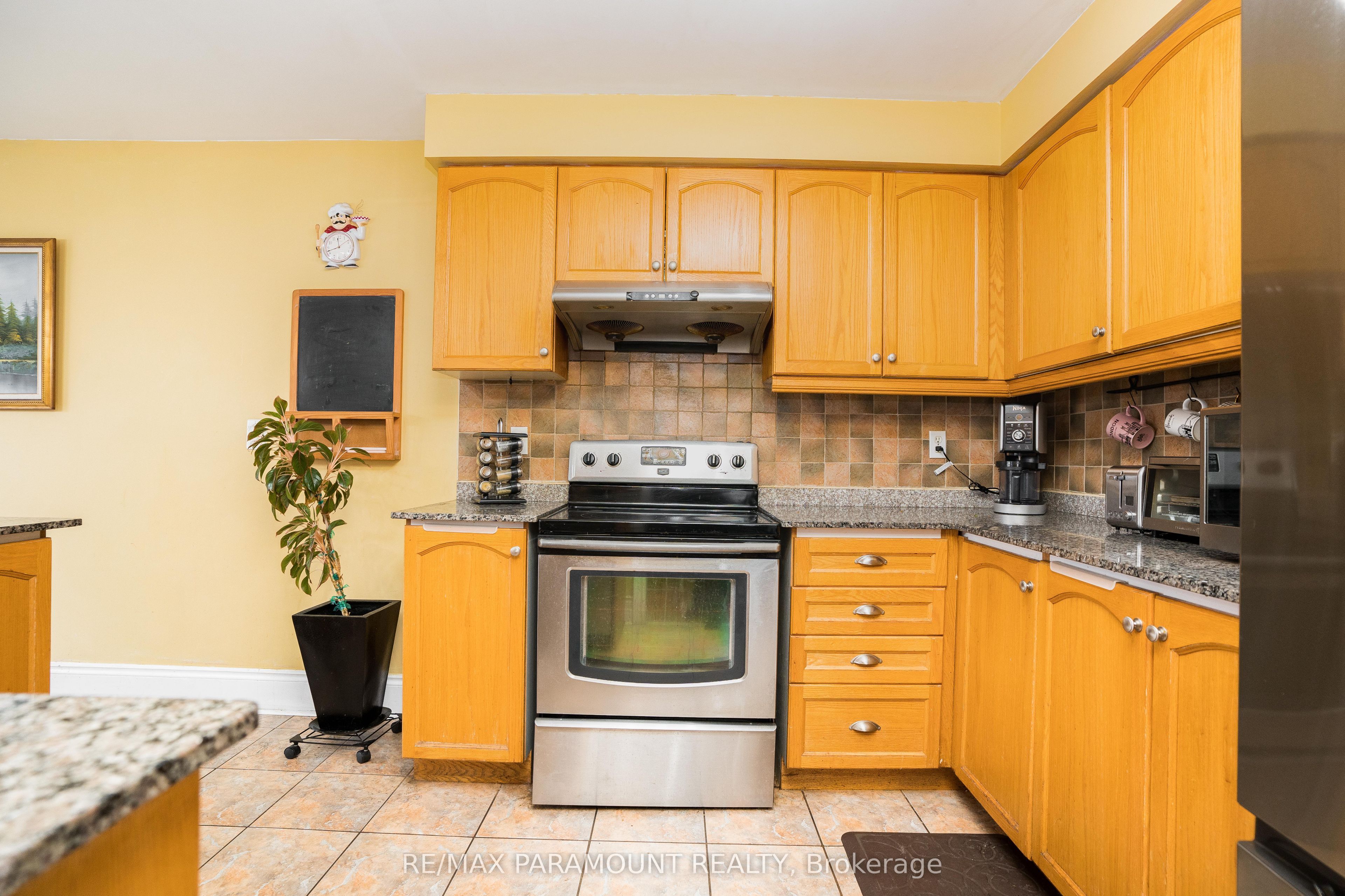 19 River Rock Crescent Property Photo 14