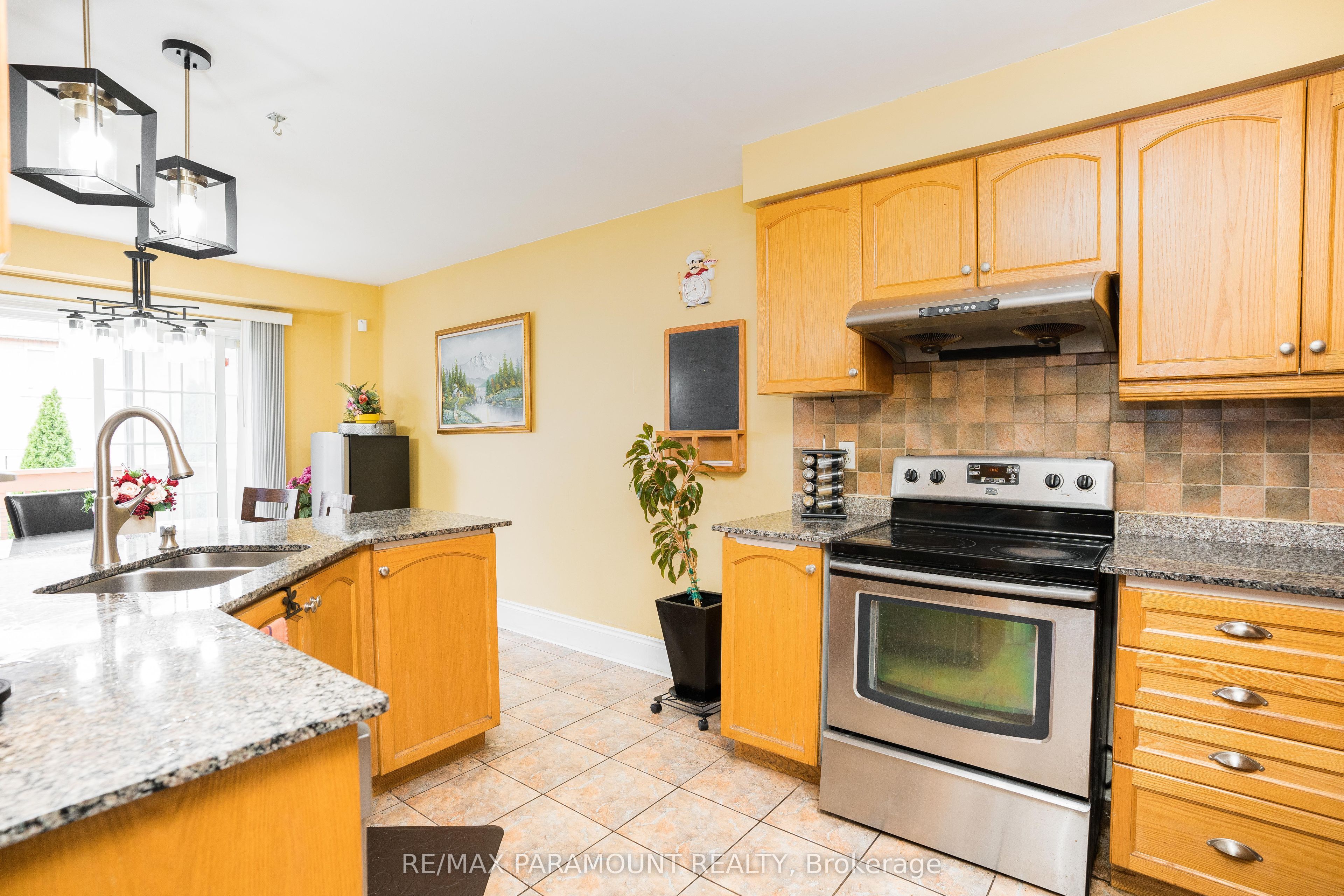 19 River Rock Crescent Property Photo 15