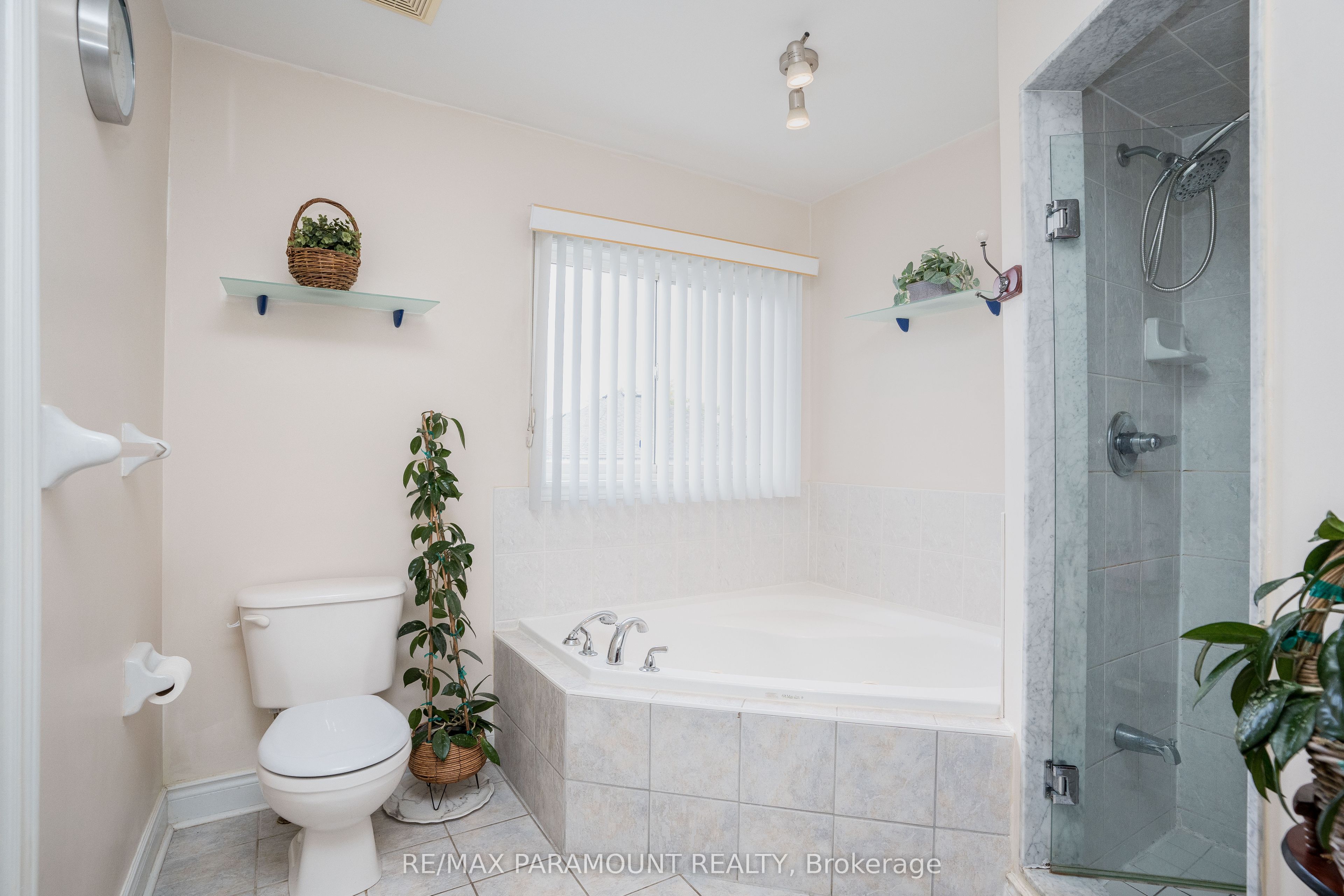 19 River Rock Crescent Property Photo 30