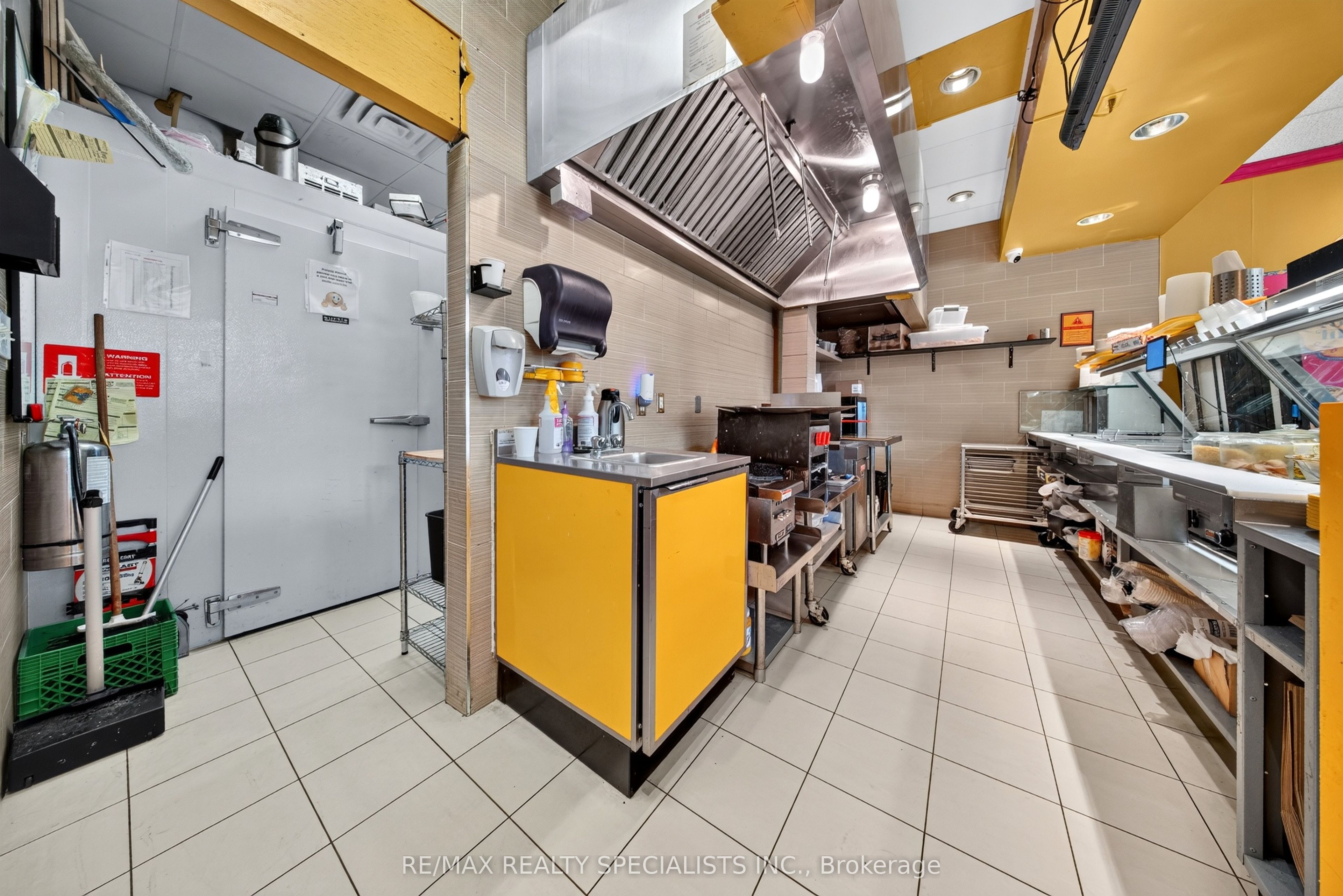 2930 Islington Avenue 3 Property Photo 8